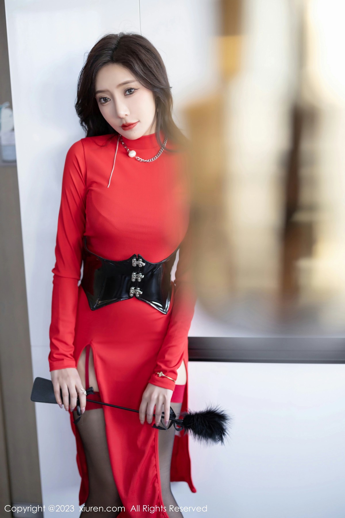 [XiuRen秀人网] 2023.08.04 No.7190 王馨瑶yanni 红色连衣长裙 黑色情趣内衣 性感写真 [91+1P] 封面