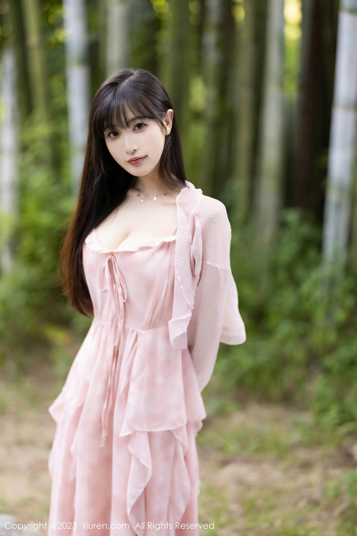 [XiuRen秀人网] 2023.08.21 No.7263 林星阑 性感粉色内衣 安吉旅拍写真 [83+1P] 封面