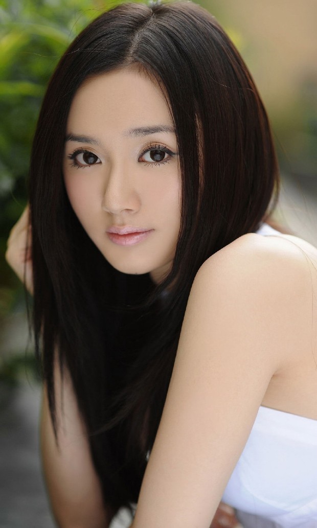 中戏美女校花_影视红人江铠同 封面