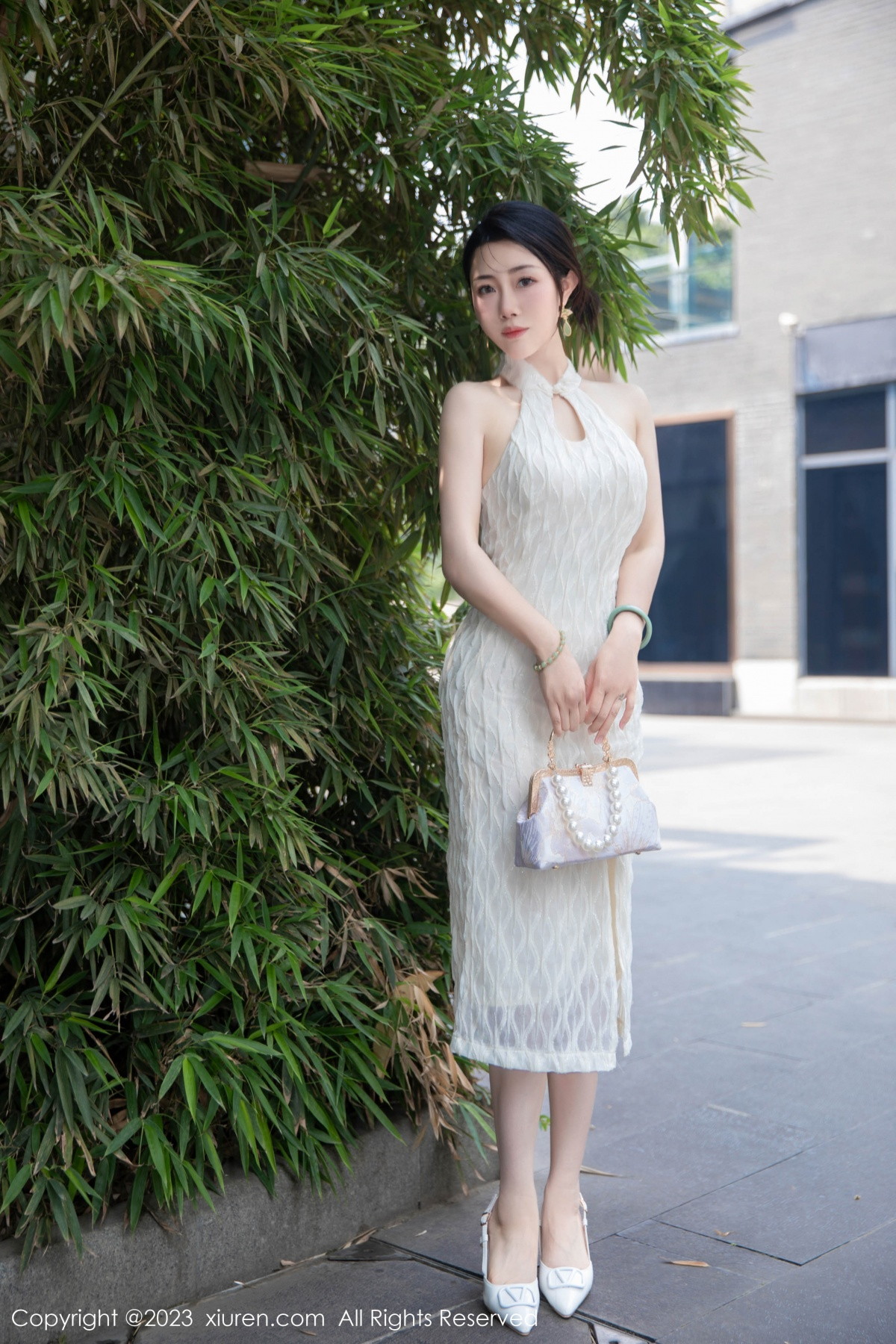 [XiuRen秀人网] 2023.09.25 No.7435 严利娅Yuliya 白色旗袍 性感写真 [71+1P] 封面