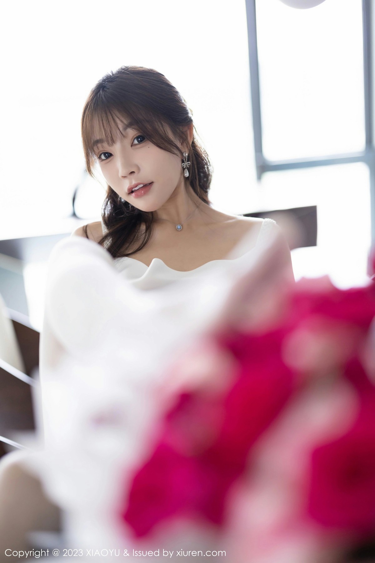 [XIAOYU语画界] 2023.10.23 VOL.1131 徐莉芝Booty 白色连衣短裙 诱人白色丝袜 性感写真 [88+1P] 第 66 张