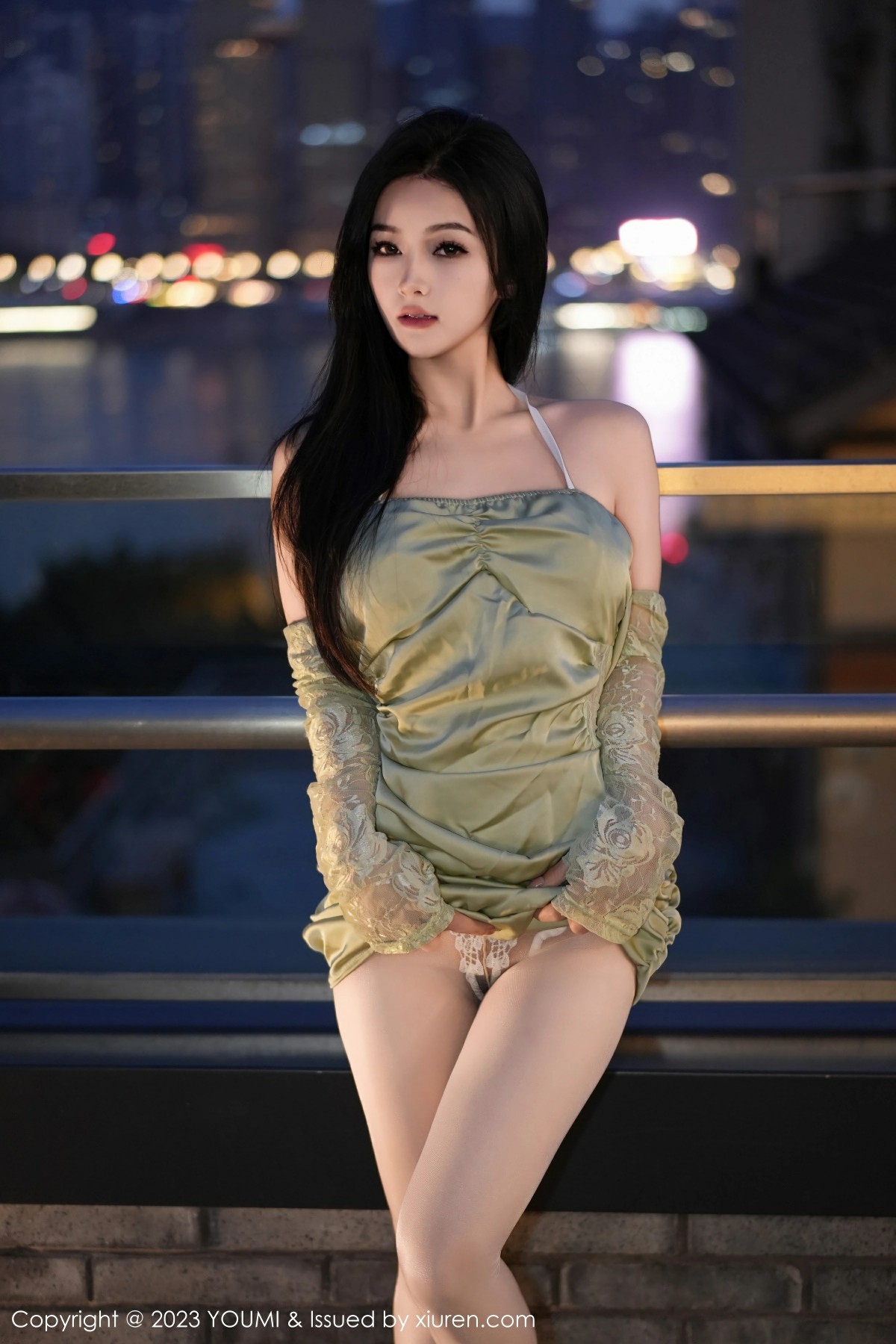 [YOUMI尤蜜荟] 2023.11.24 VOL.1006 谭小灵 果绿色连衣短裙 白色蕾丝内衣 性感写真 [77+1P] 封面