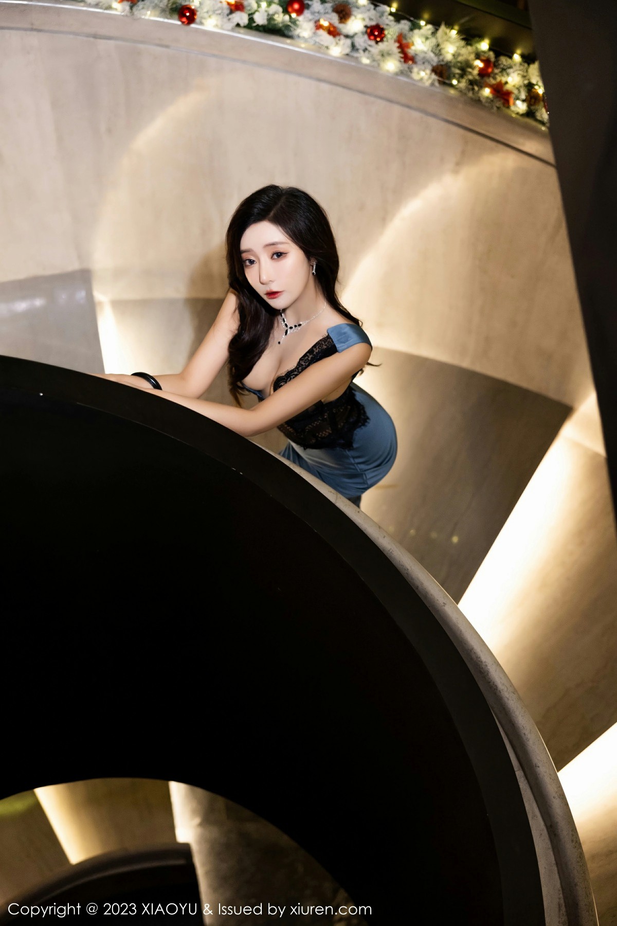 [XIAOYU语画界] 2023.12.13 VOL.1163 王馨瑶yanni 性感蓝黑色连衣礼裙 海南旅拍写真 [93+1P] 第 45 张