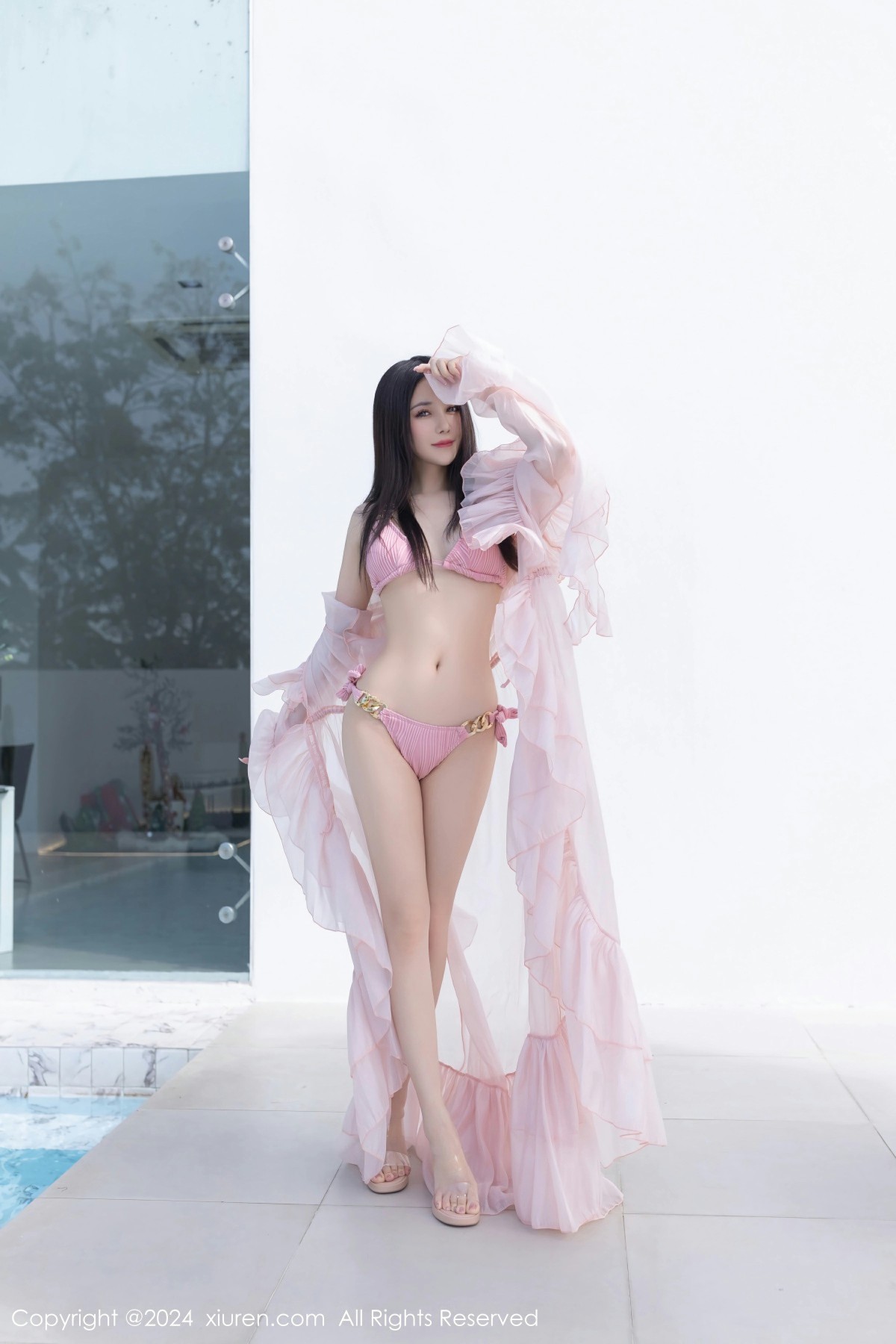 [XiuRen秀人网] 2024.01.05 No.7920 鱼子酱Fish 性感粉色比基尼 泰国旅拍写真 [81+1P] 封面