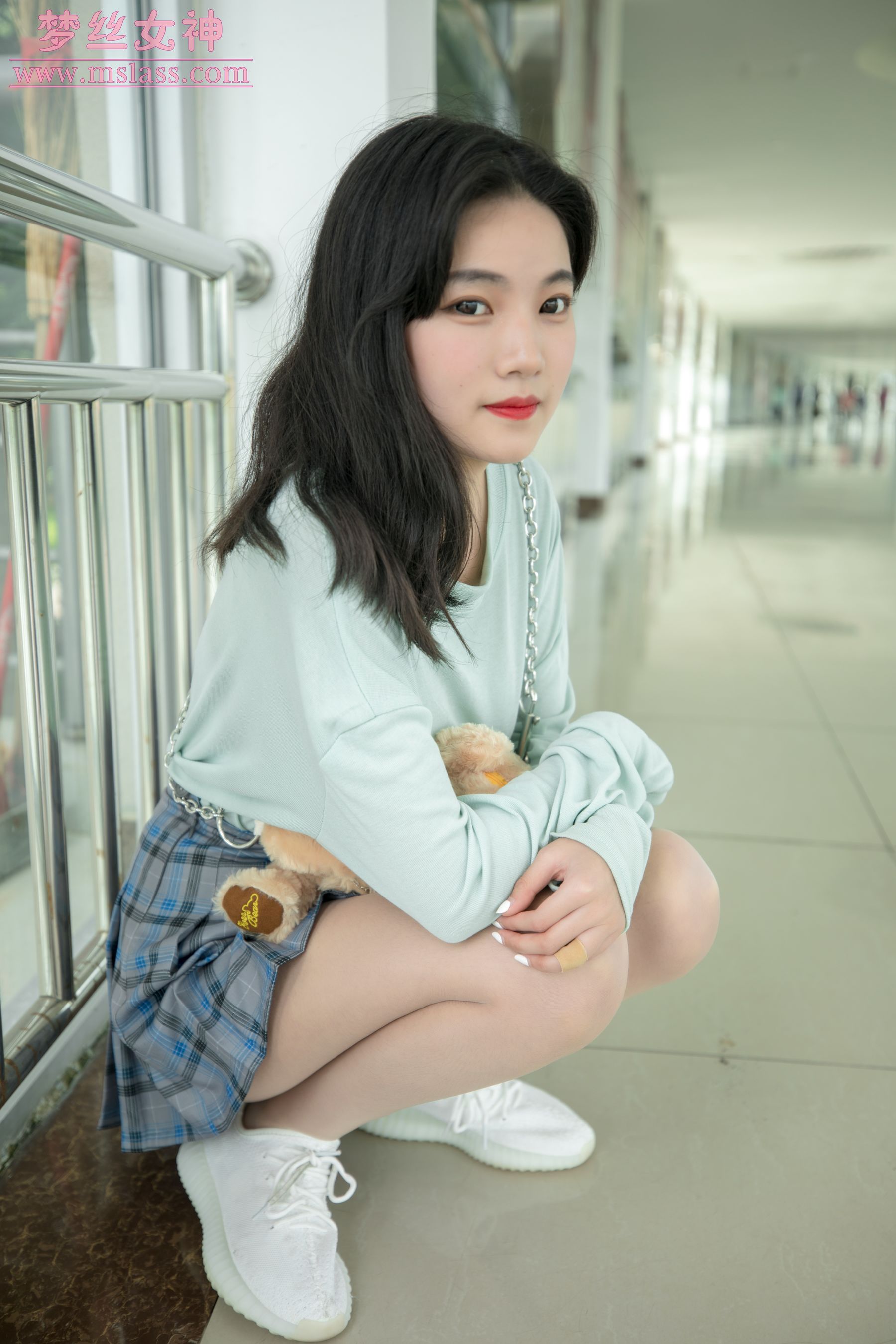 [MSLASS梦丝女神] 酥酥 恬静的小白鞋丝袜 封面
