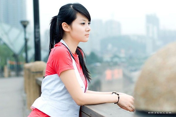 孙文婷清纯靓丽校园照 封面