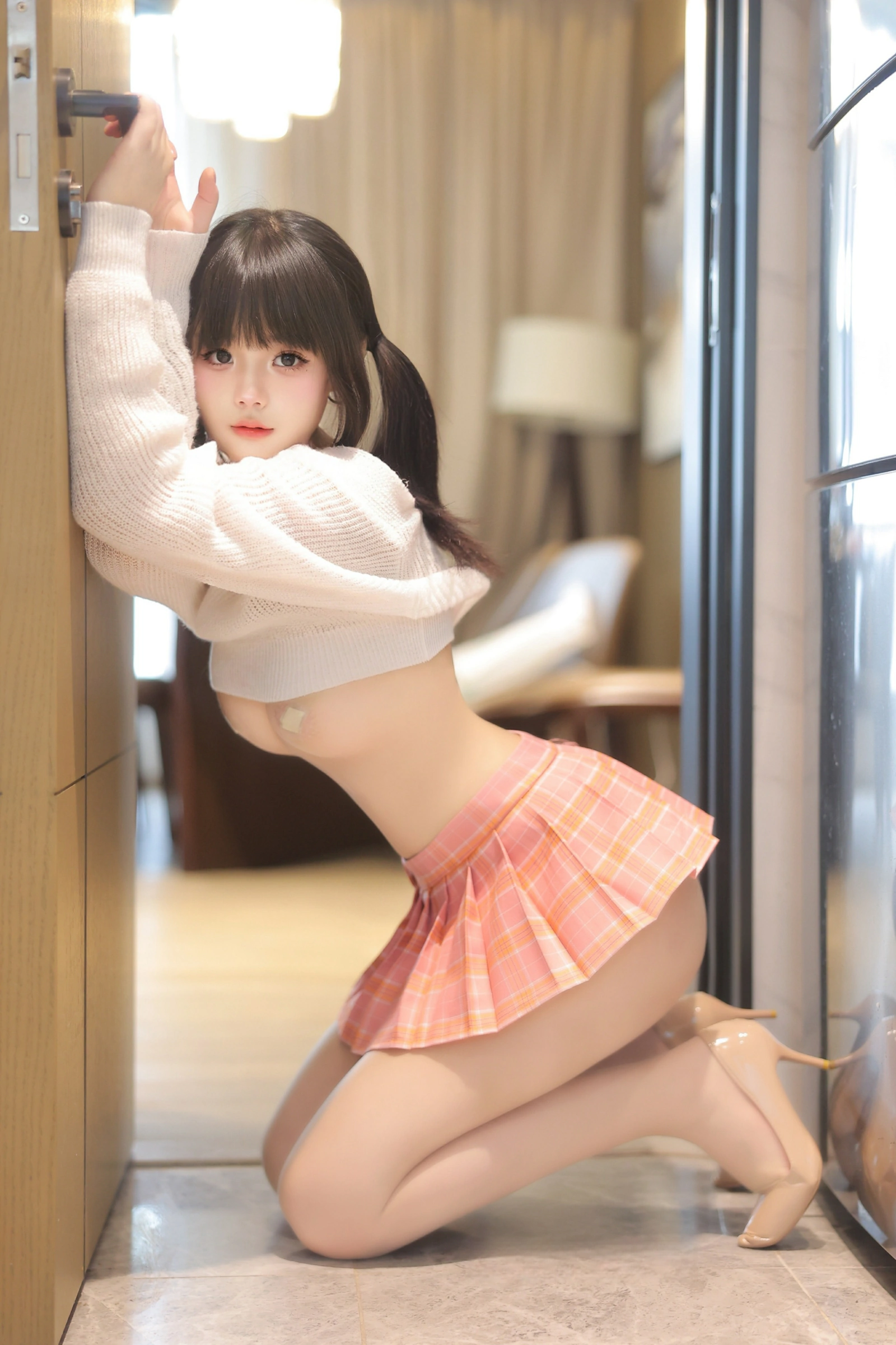 [秀人内购] 徐若兮 诱人私拍福利 肉色丝袜 封面