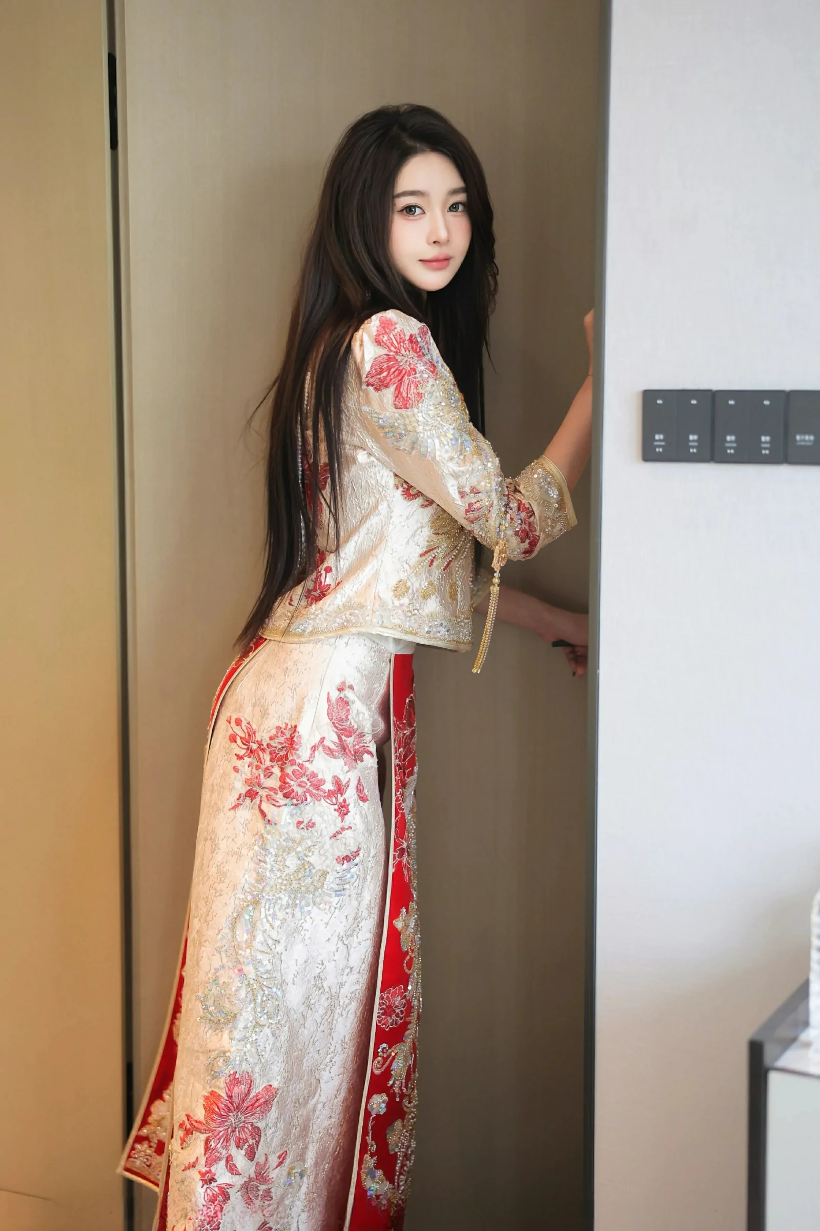 [XiuRen秀人网] 2025.01.26 No.9833 candy糖糖 中国风喜庆服饰 性感写真 [88+1P] 封面