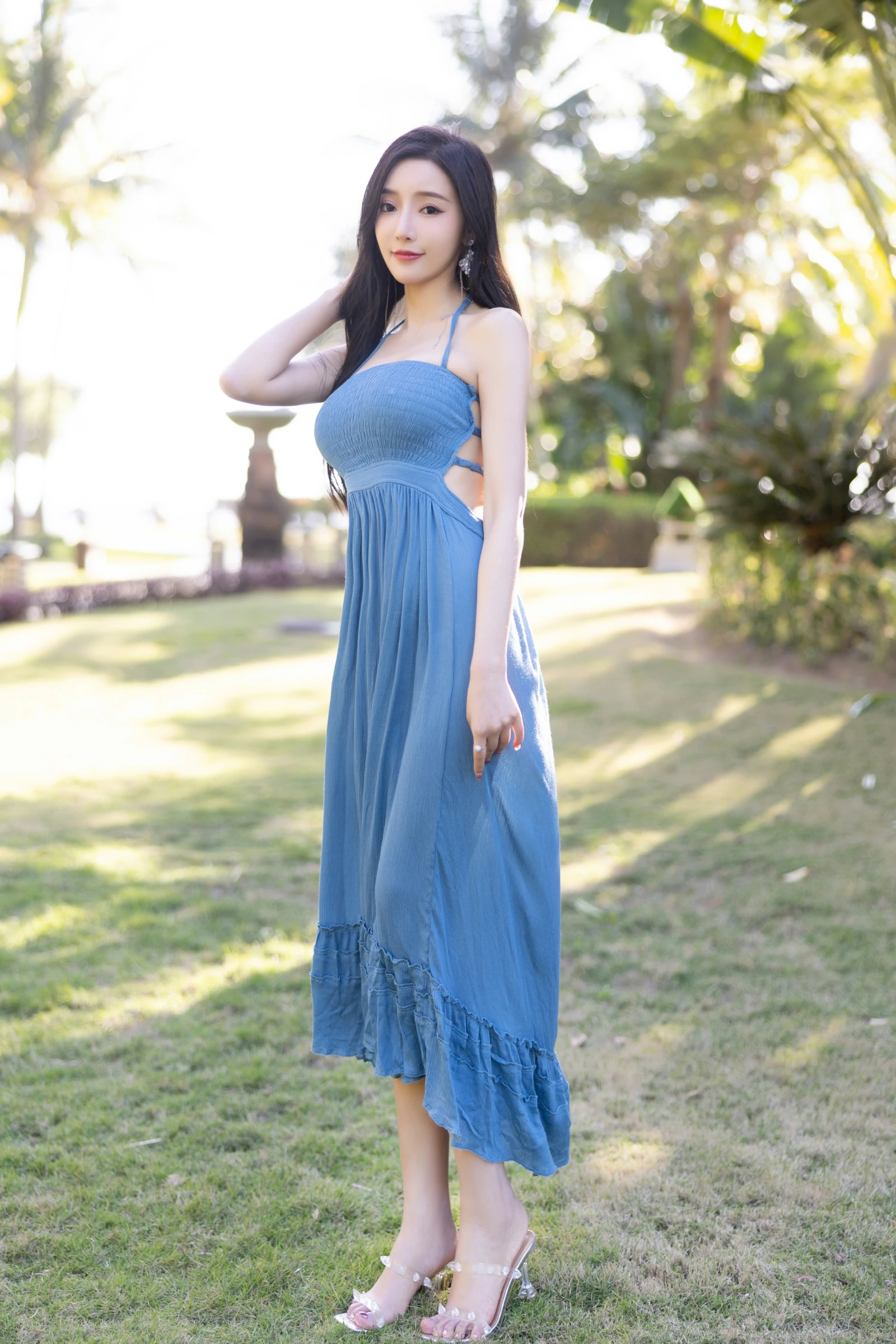 [秀人内购] 王馨瑶yanni 诱人私拍福利 蓝色连衣裙 封面