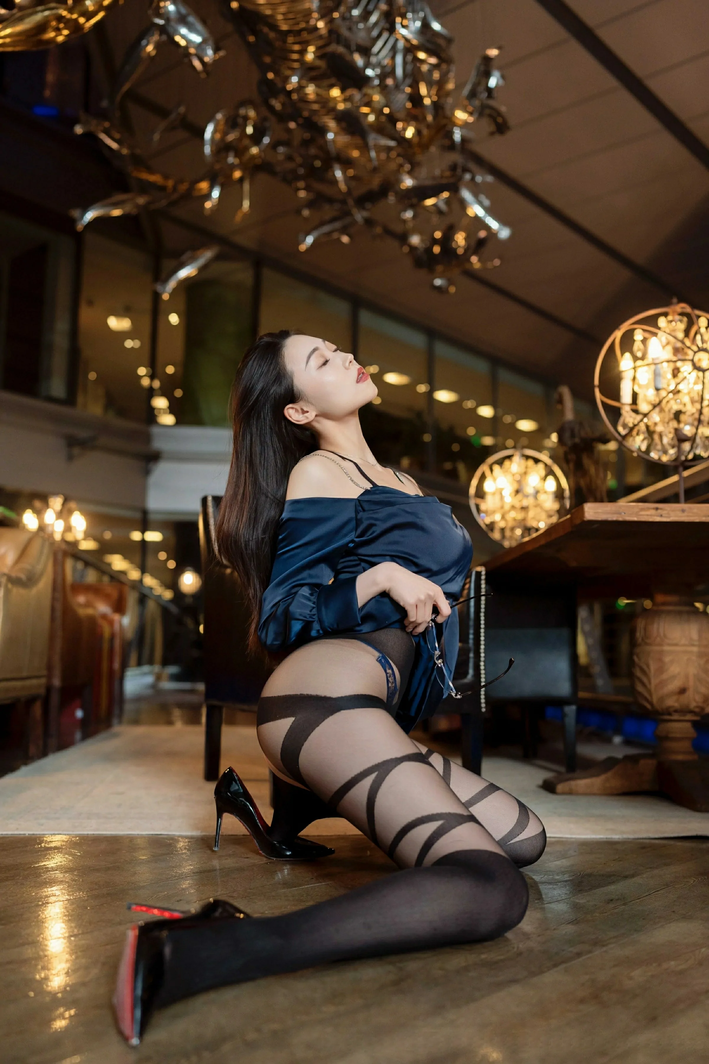 [XINGYAN星颜社] 2025.03.27 VOL.328 清妙 蓝色连衣短裙 魅惑黑丝 性感写真 [75+1P] 第 64 张