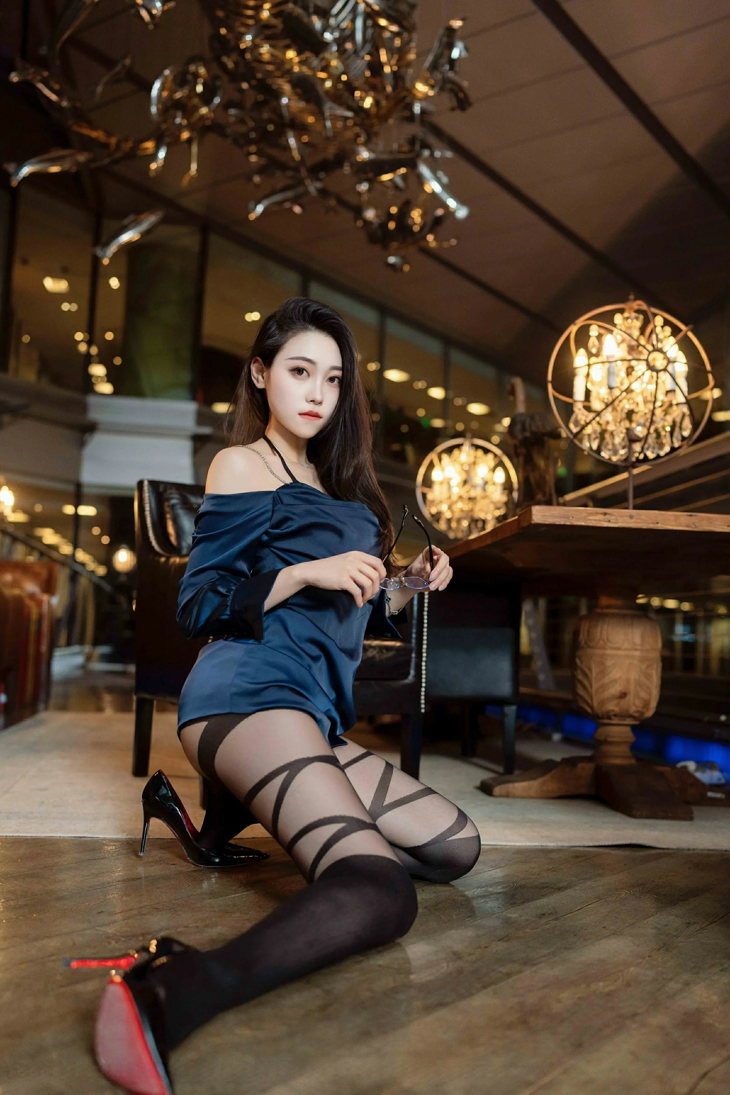 [XINGYAN星颜社] 2025.03.27 VOL.328 清妙 蓝色连衣短裙 魅惑黑丝 性感写真 [75+1P] 第 67 张