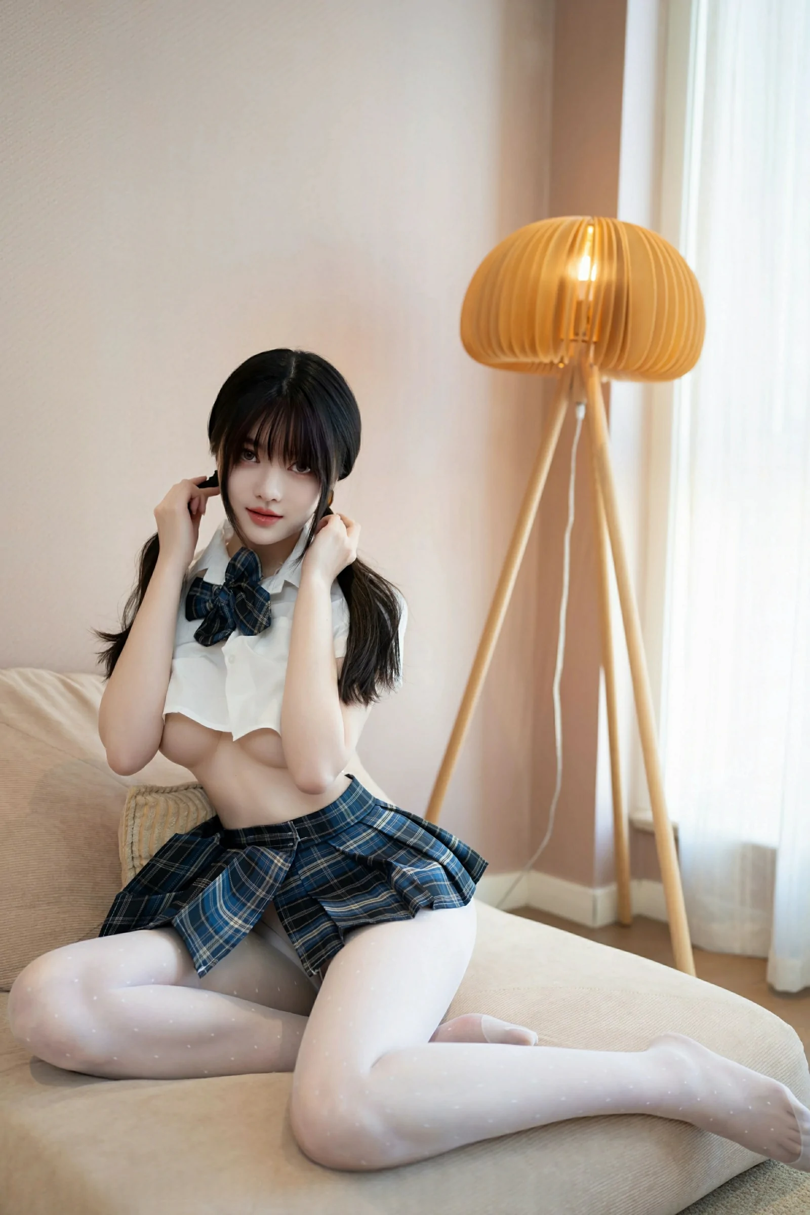 [XINGYAN星颜社] 2025.04.10 VOL.332 白露lulu 新人首套写真 性感JK制服 [65+1P] 第 61 张