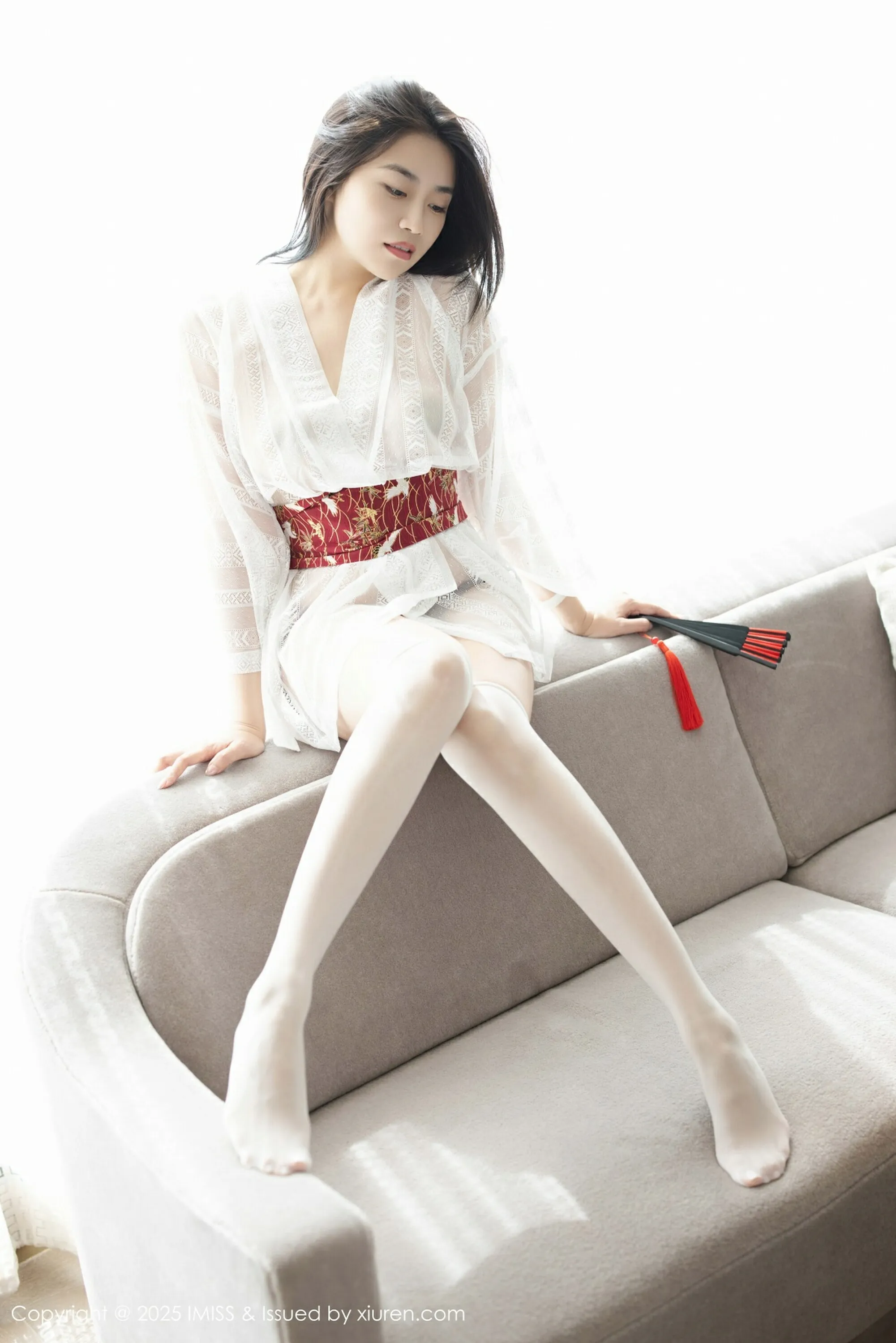[IMISS爱蜜社] 2025.08.14 VOL.798 许诺Sabrina 诱人白色丝袜 性感写真 [59+1P] 第 41 张