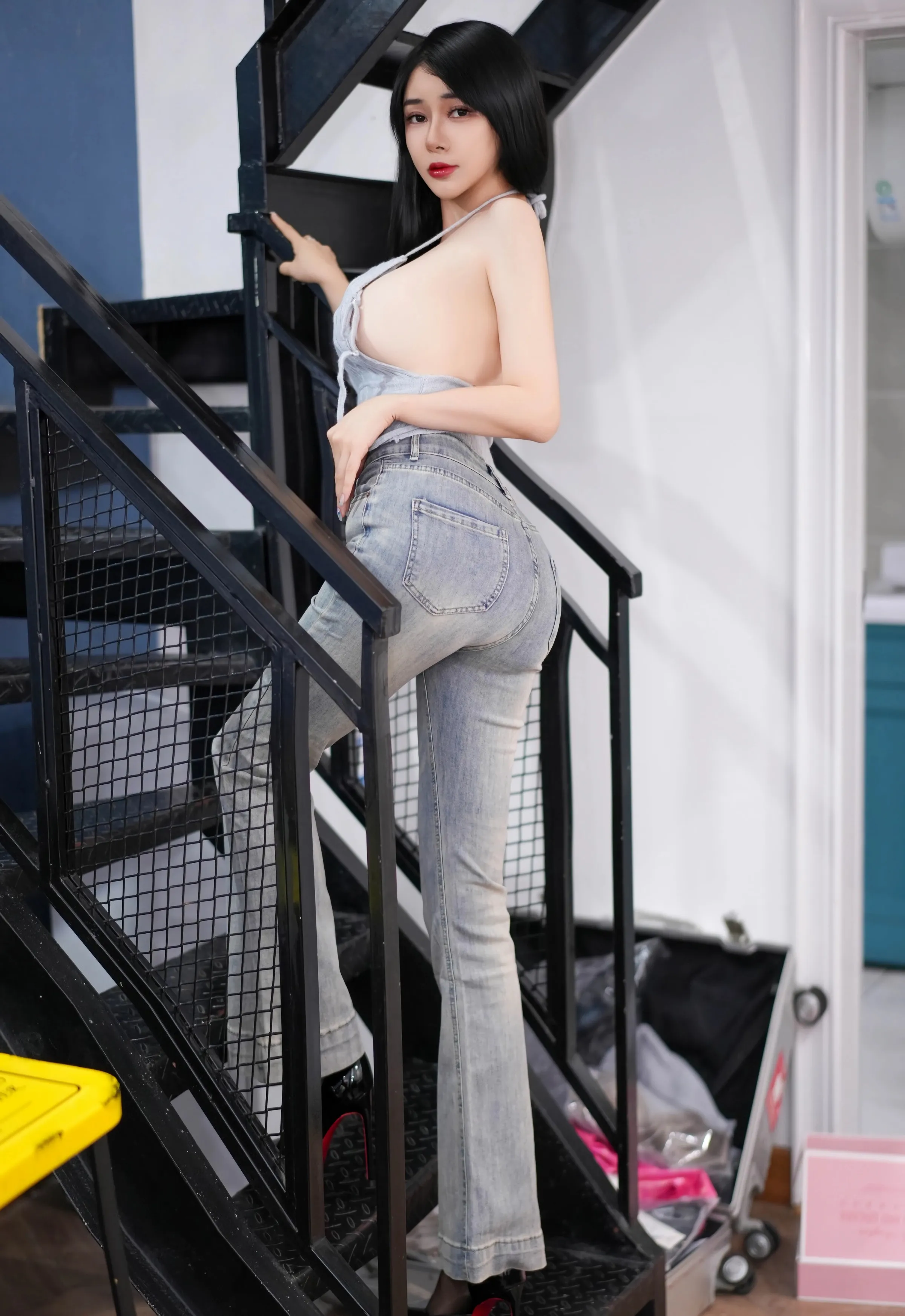 [YOUMI尤蜜荟] 2025.10.09 VOL.1171 凯竹Quinn 蓝色牛仔裤 魅惑黑丝 性感写真 [67+1P] 第 45 张