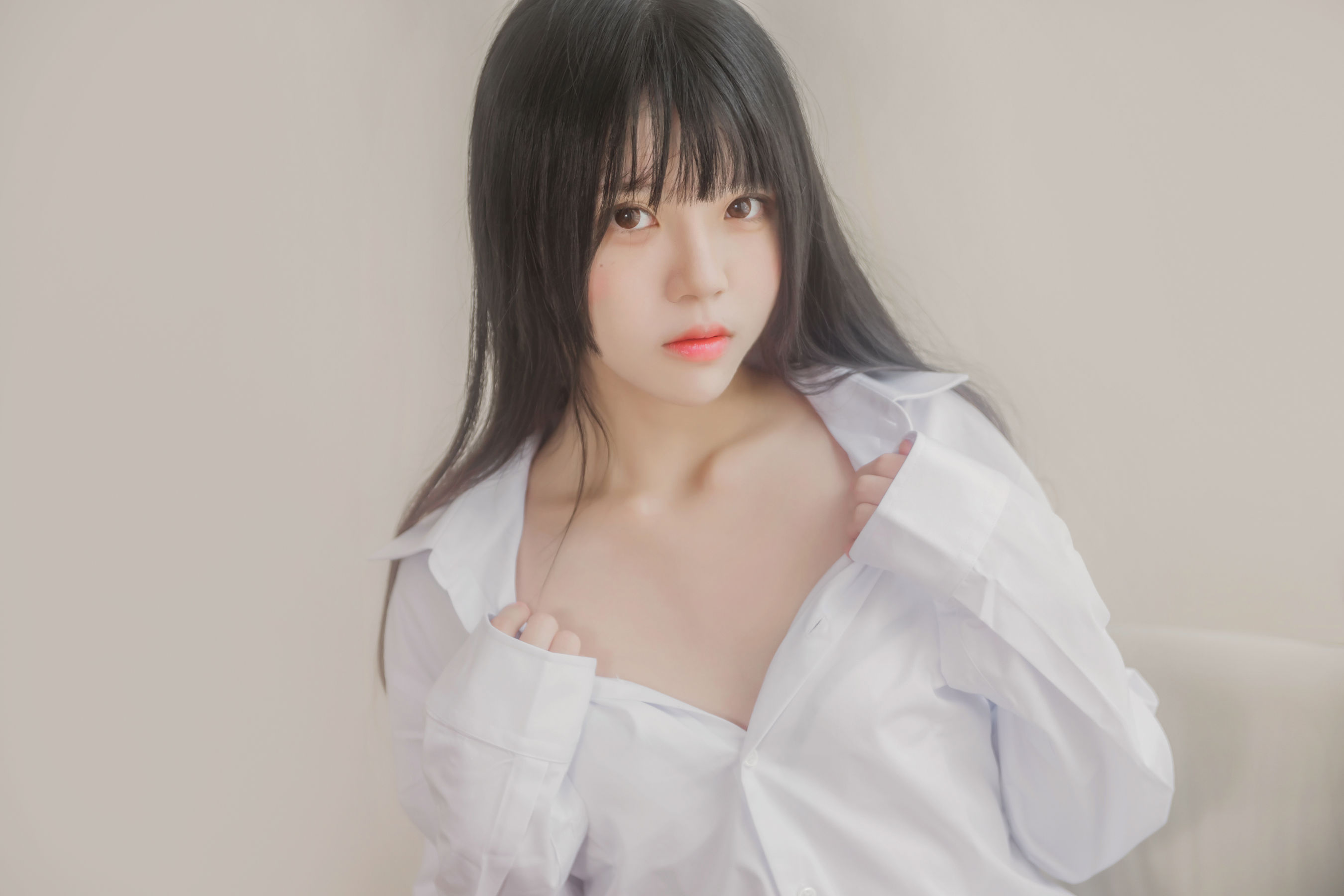 [COSPLAY] 桜桃喵 – 桜桃未熟 白衬衫散发 封面