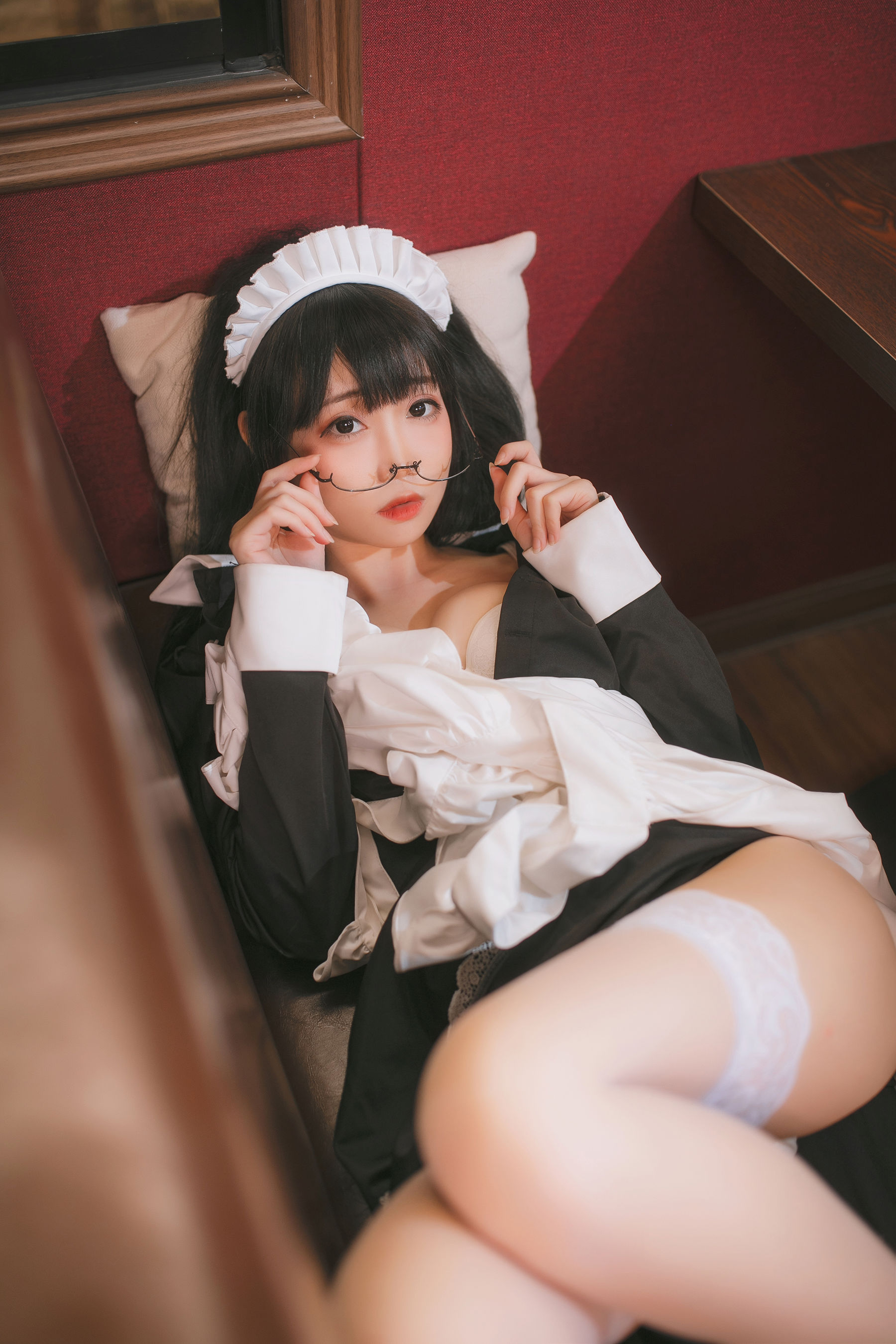 [COSPLAY] 焖焖碳 – 女仆 封面