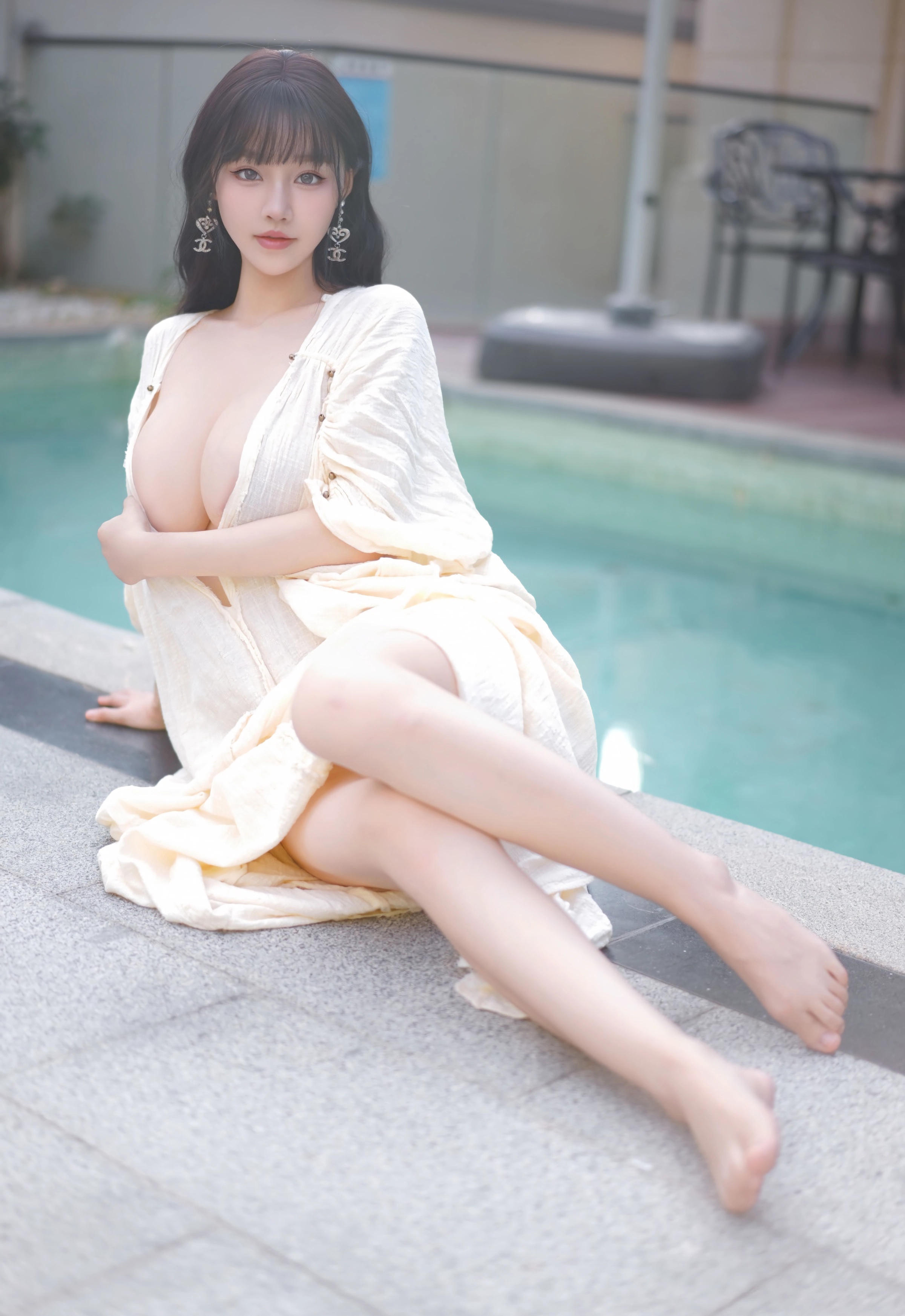 [YOUMI尤蜜荟] 2025.11.28 VOL.1185 心上可Flora 性感浅色浴袍 新加坡旅拍写真 [85+1P] 第 53 张