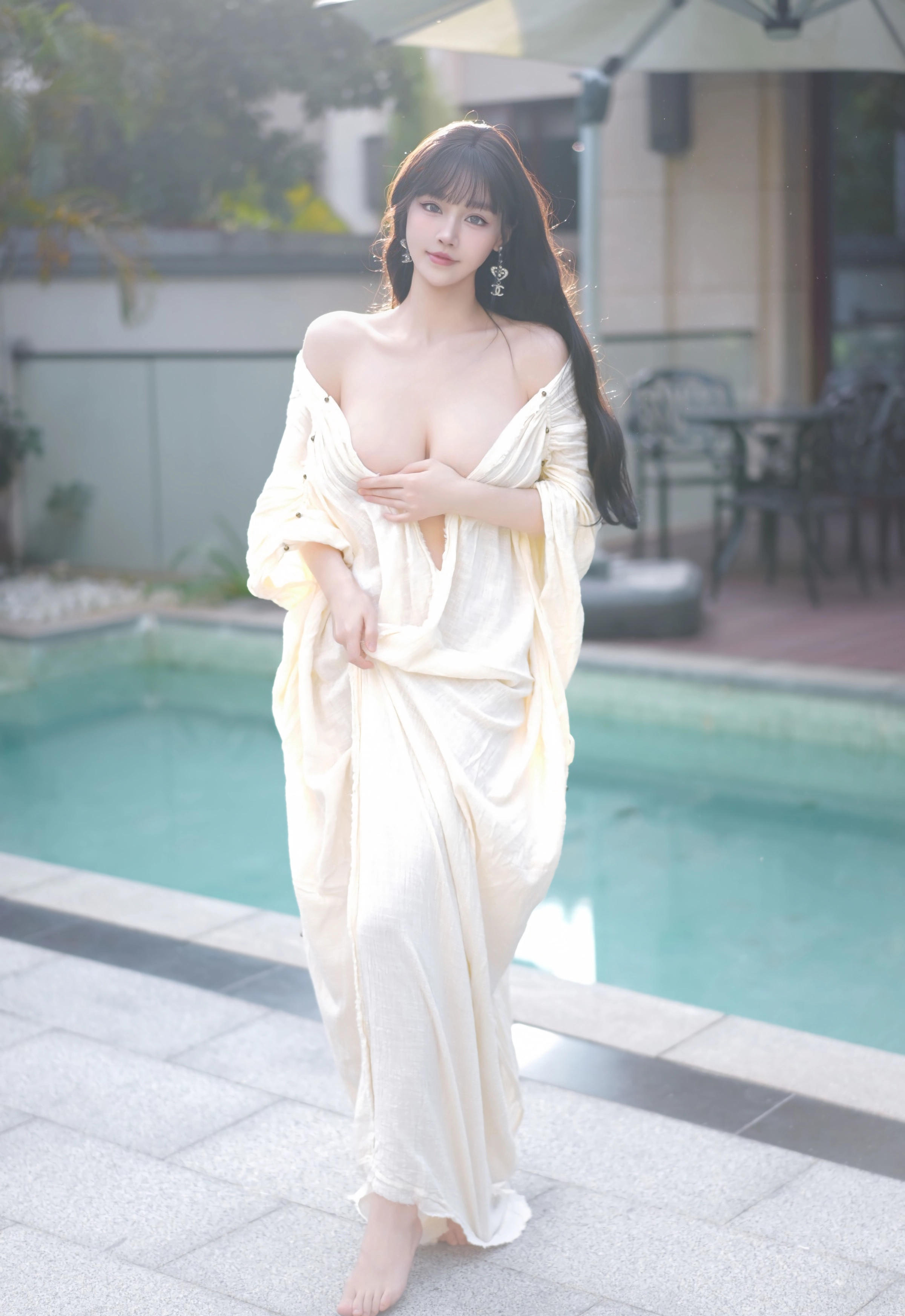 [YOUMI尤蜜荟] 2025.11.28 VOL.1185 心上可Flora 性感浅色浴袍 新加坡旅拍写真 [85+1P] 第 62 张