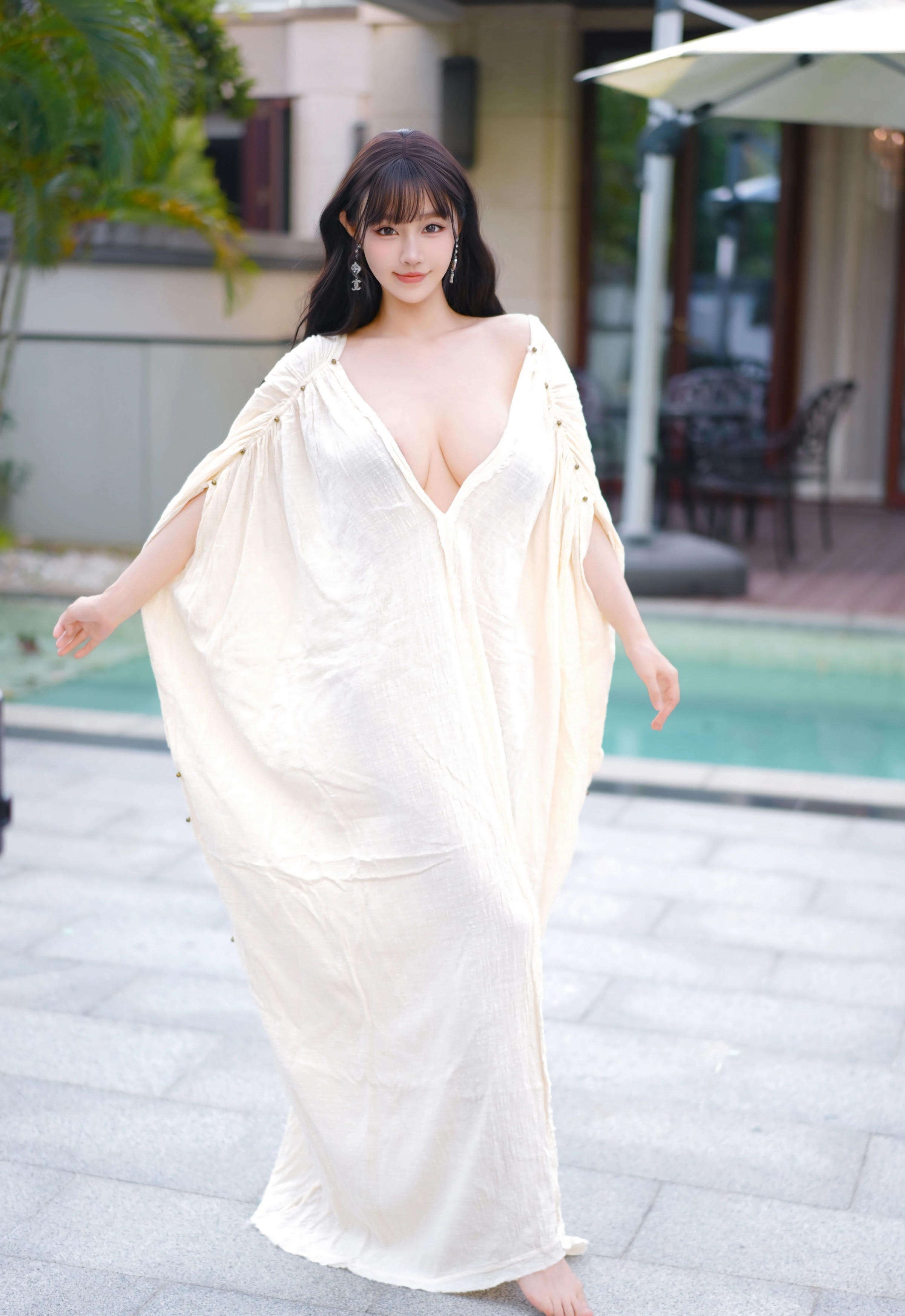 [YOUMI尤蜜荟] 2025.11.28 VOL.1185 心上可Flora 性感浅色浴袍 新加坡旅拍写真 [85+1P] 第 78 张