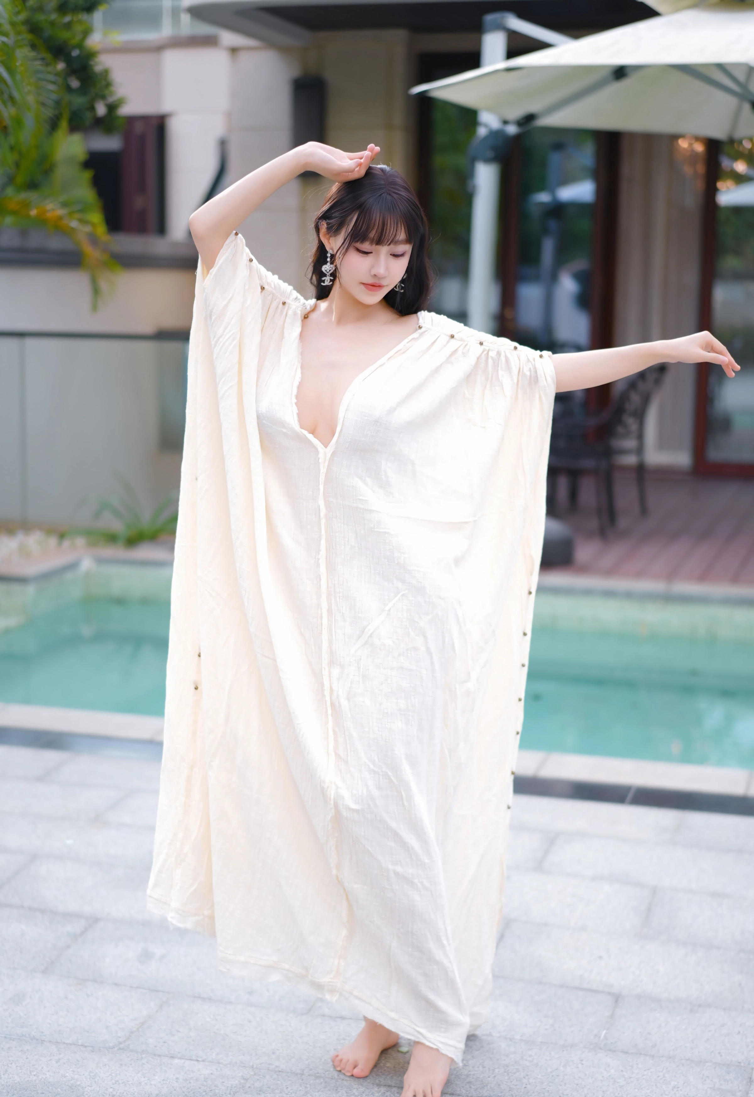 [YOUMI尤蜜荟] 2025.11.28 VOL.1185 心上可Flora 性感浅色浴袍 新加坡旅拍写真 [85+1P] 第 80 张
