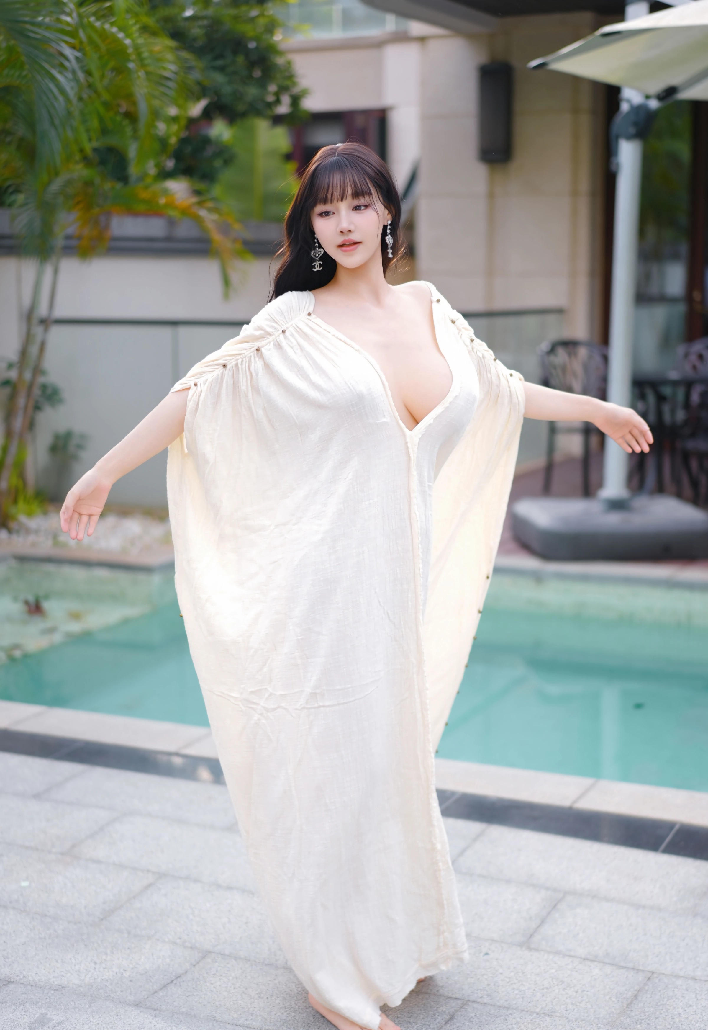 [YOUMI尤蜜荟] 2025.11.28 VOL.1185 心上可Flora 性感浅色浴袍 新加坡旅拍写真 [85+1P] 第 81 张