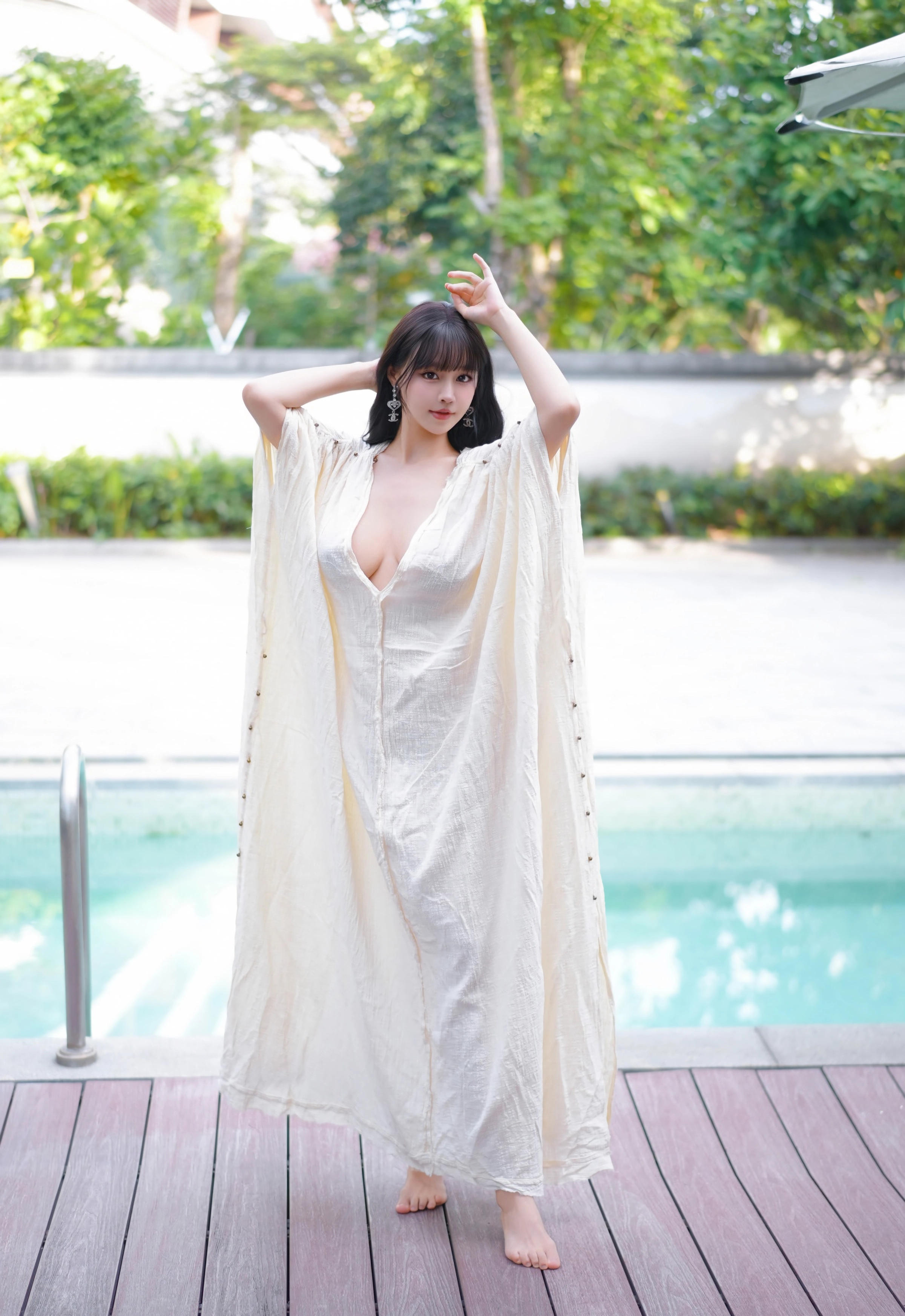 [YOUMI尤蜜荟] 2025.11.28 VOL.1185 心上可Flora 性感浅色浴袍 新加坡旅拍写真 [85+1P] 第 86 张