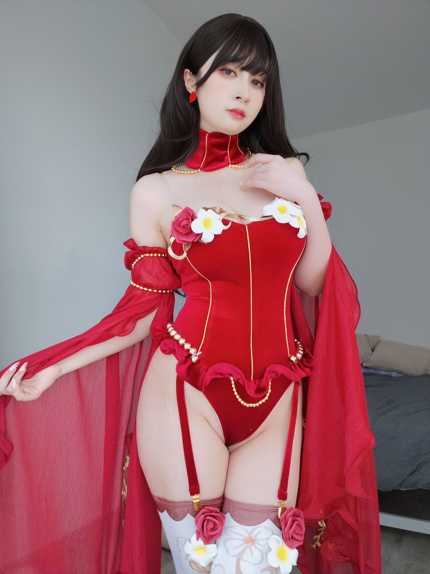[COSPLAY] Coser小姐姐白银 – 赤いドレス 封面