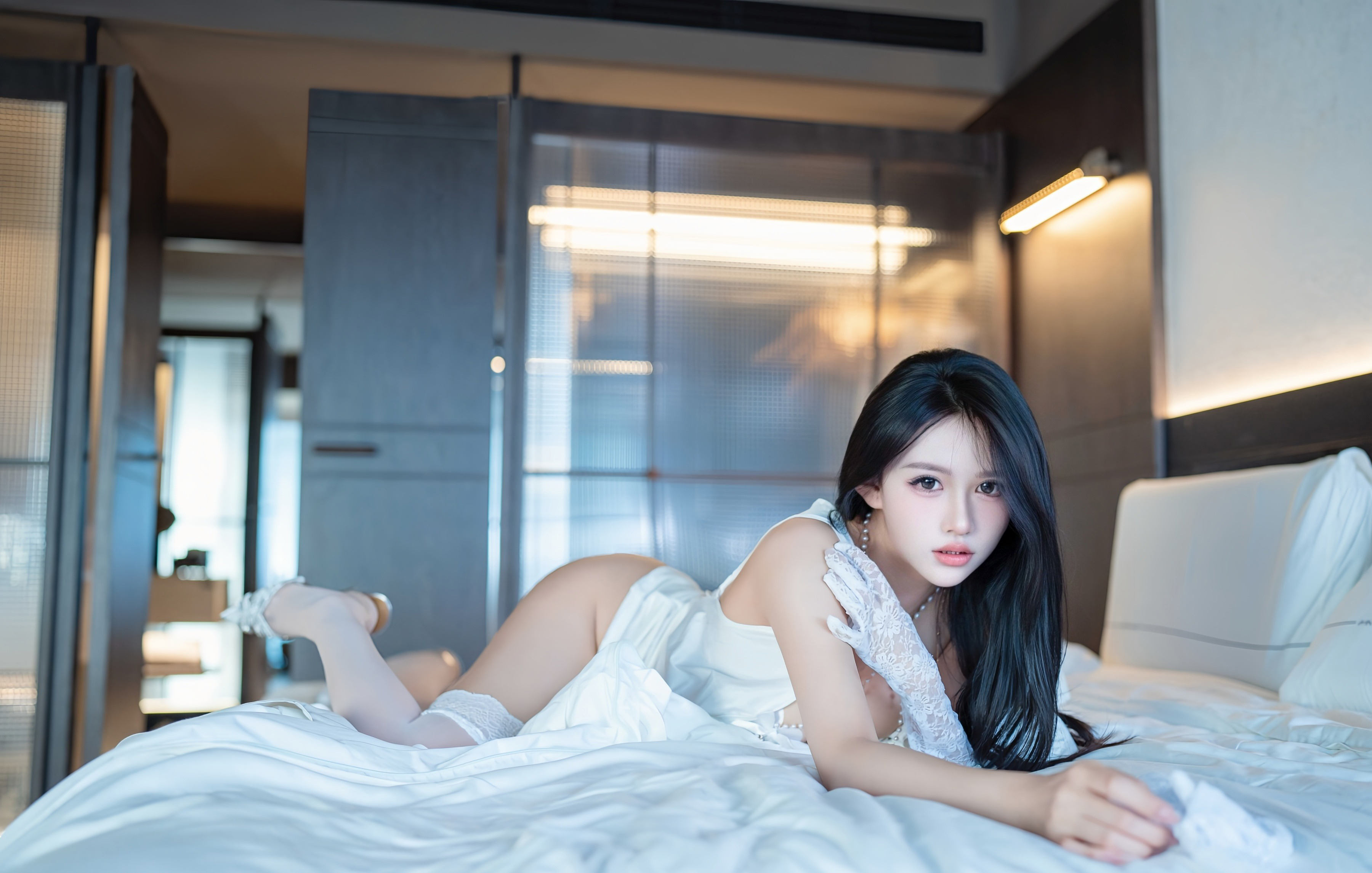 [XiuRen秀人网] 2025.12.18 No.11124 shelly诗莉 白色情趣服饰 性感写真 [80+1P] 第 39 张