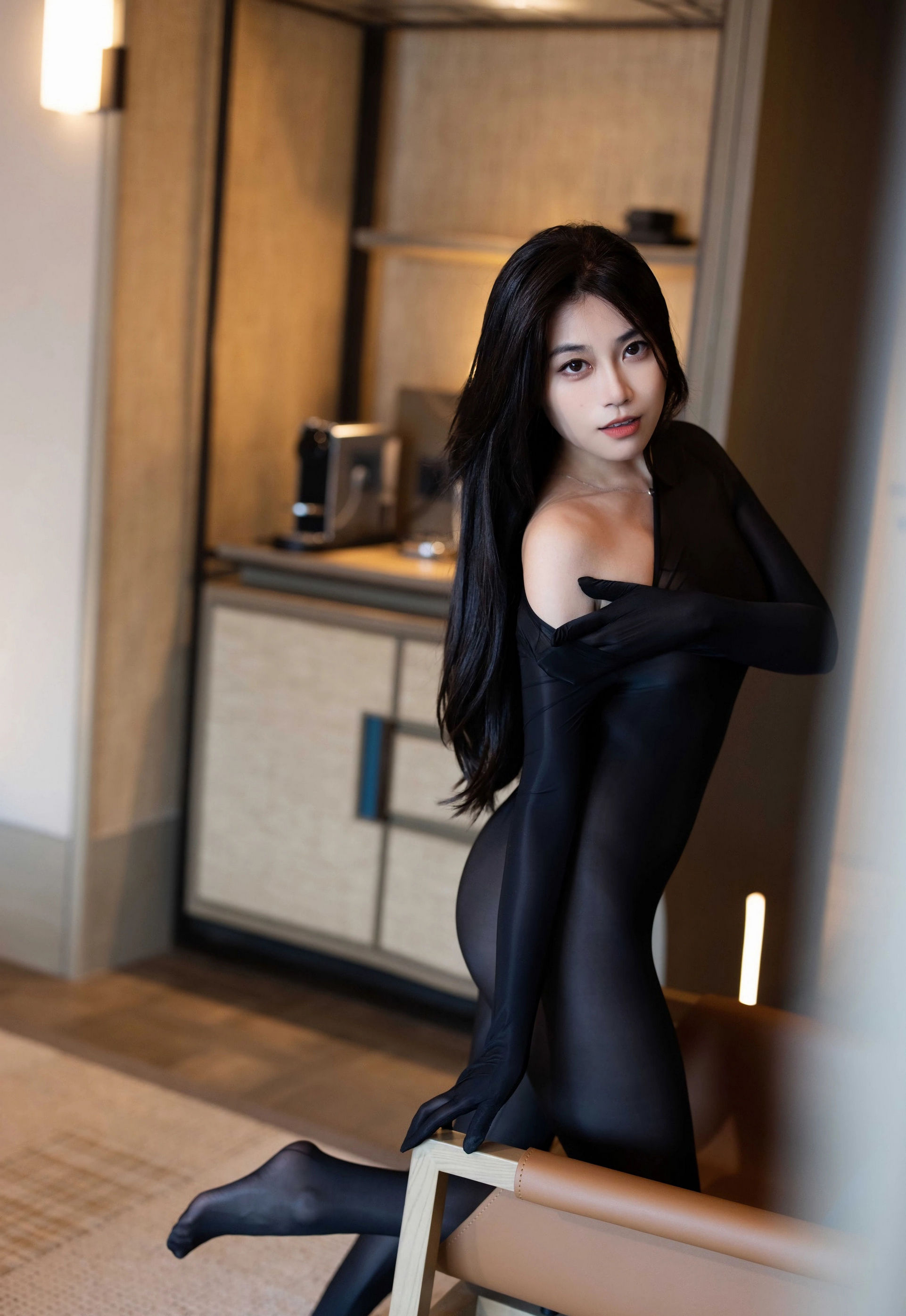 [IMISS爱蜜社] 2025.12.25 VOL.803 许诺Sabrina 黑色连体丝袜 性感写真 [49+1P] 第 18 张