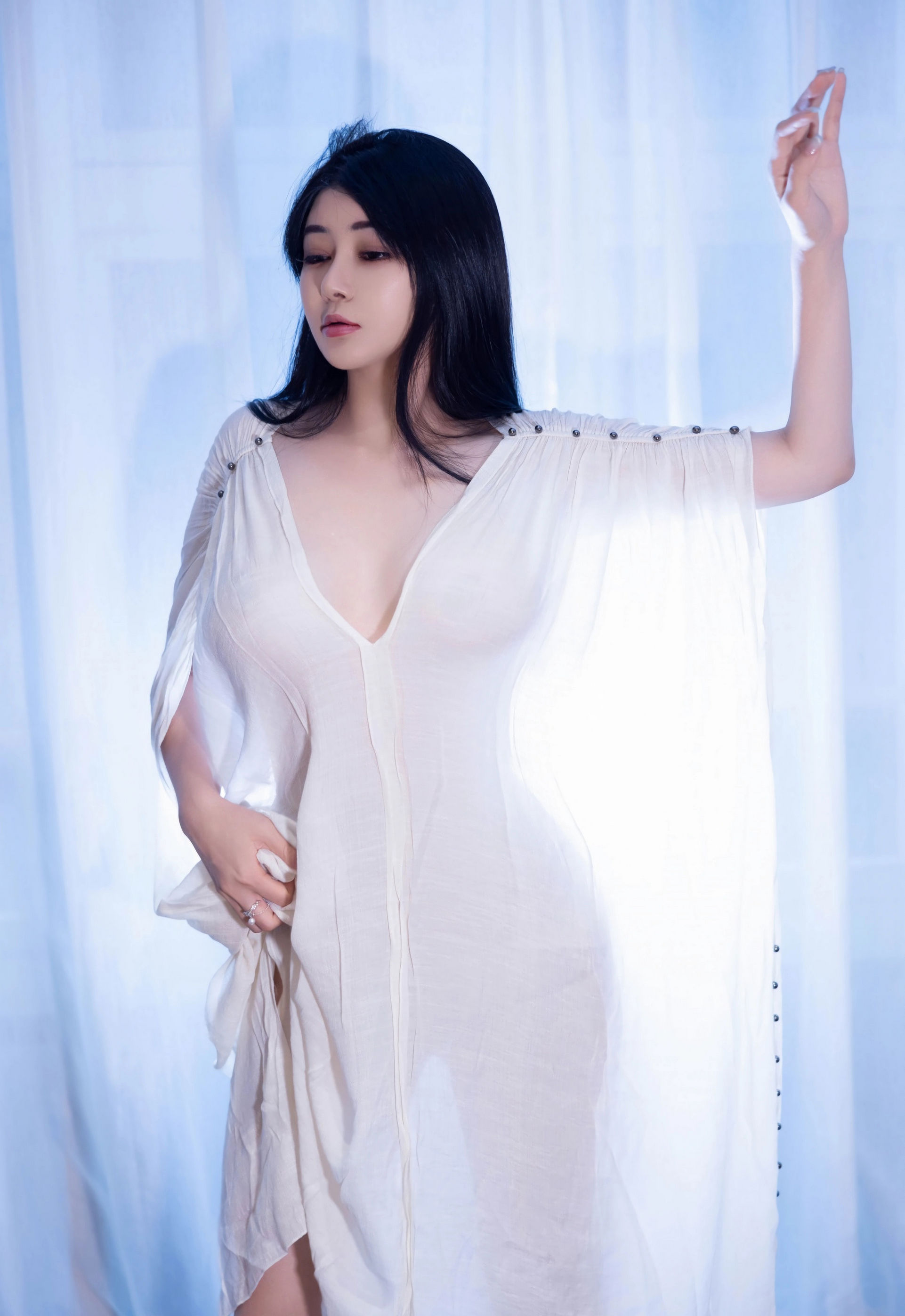 [HuaYang花漾写真] 2025.12.29 VOL.653 凯竹法师～ 白色连衣裙 肉色丝袜 性感写真 [51+1P] 第 40 张