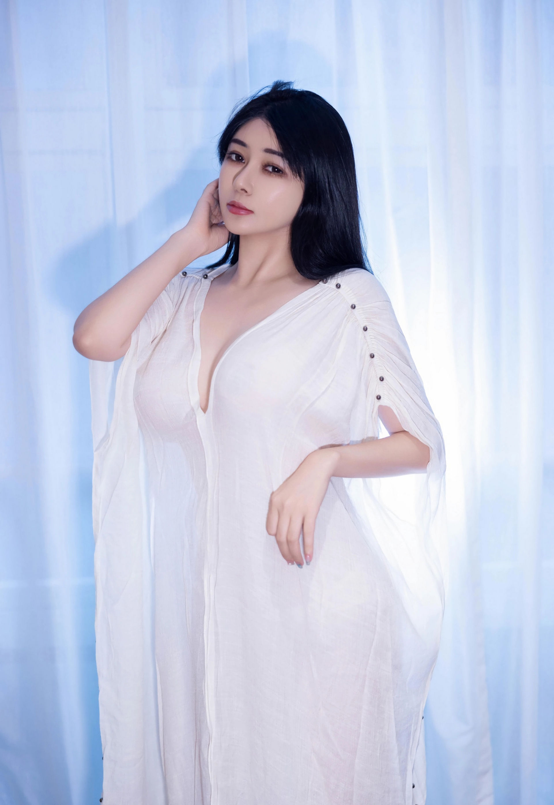 [HuaYang花漾写真] 2025.12.29 VOL.653 凯竹法师～ 白色连衣裙 肉色丝袜 性感写真 [51+1P] 第 49 张
