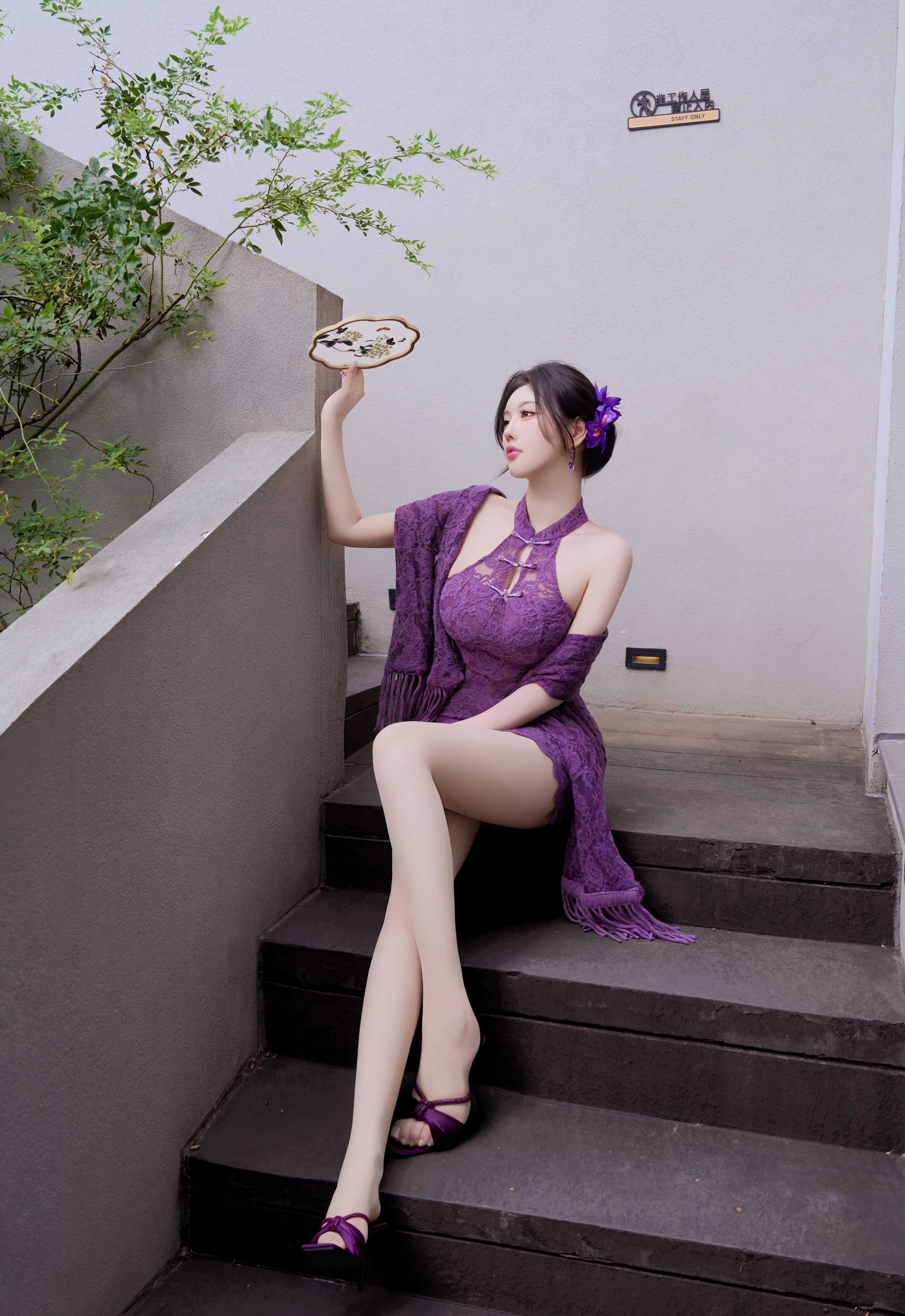 [XiuRen秀人网] 2025.12.31 No.11187 杨晨晨 紫色连衣短裙 诱人肉色丝袜 性感写真 [70+1P] 第 64 张