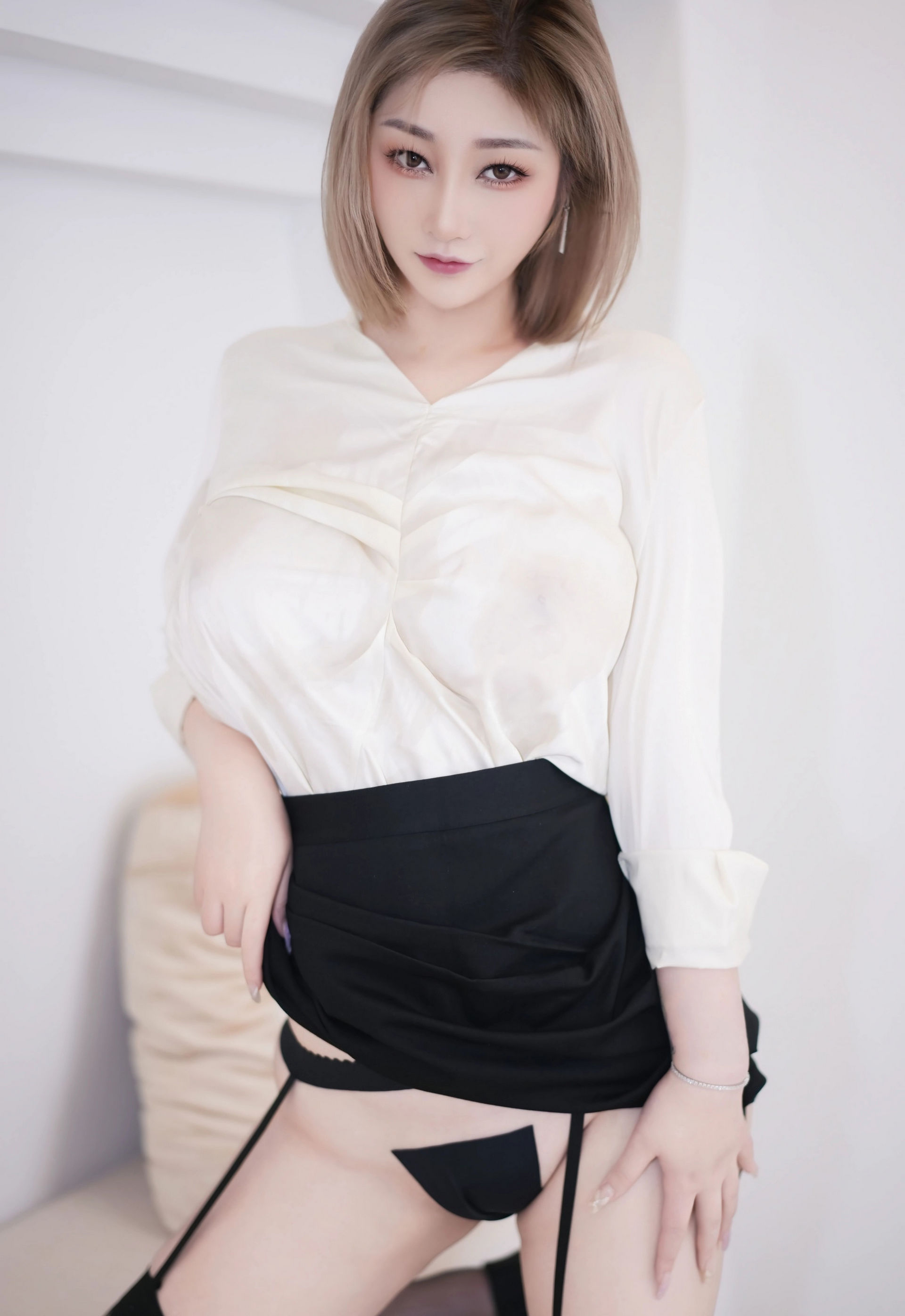 [YOUMI尤蜜荟] 2025.12.31 VOL.1195 妲己_Toxic 黑色短裙 性感写真 [53+1P] 第 13 张
