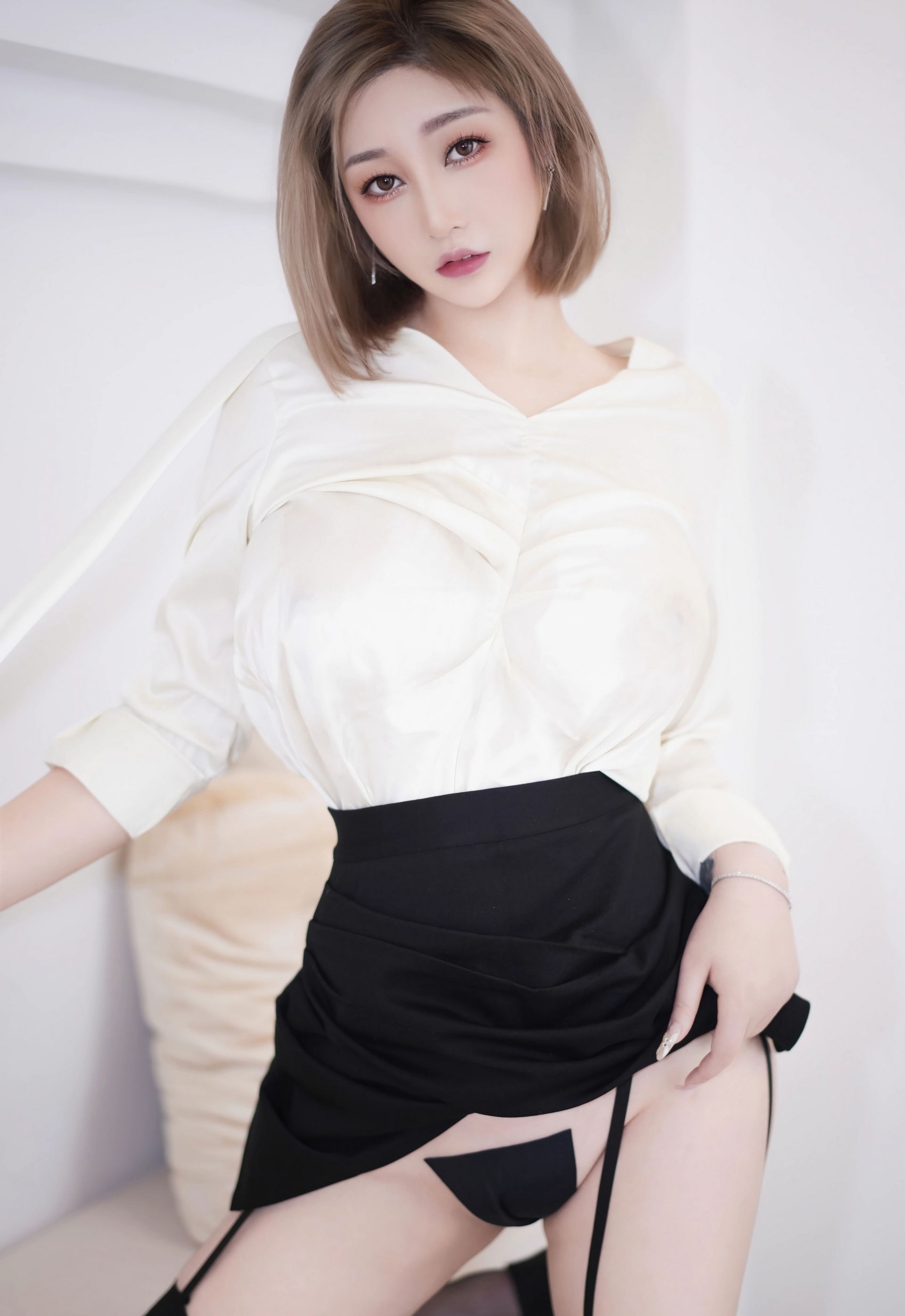 [YOUMI尤蜜荟] 2025.12.31 VOL.1195 妲己_Toxic 黑色短裙 性感写真 [53+1P] 第 14 张