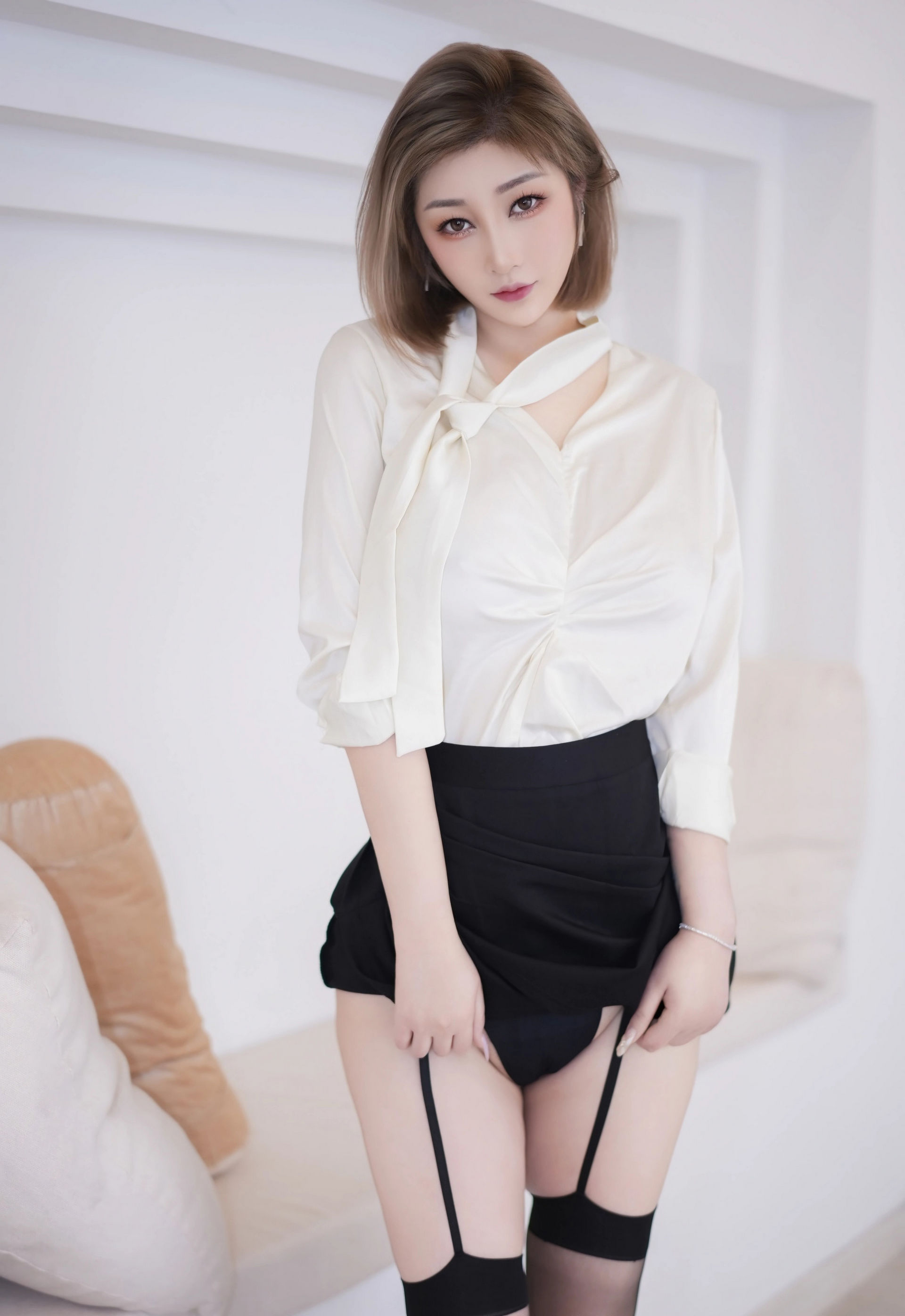 [YOUMI尤蜜荟] 2025.12.31 VOL.1195 妲己_Toxic 黑色短裙 性感写真 [53+1P] 第 50 张