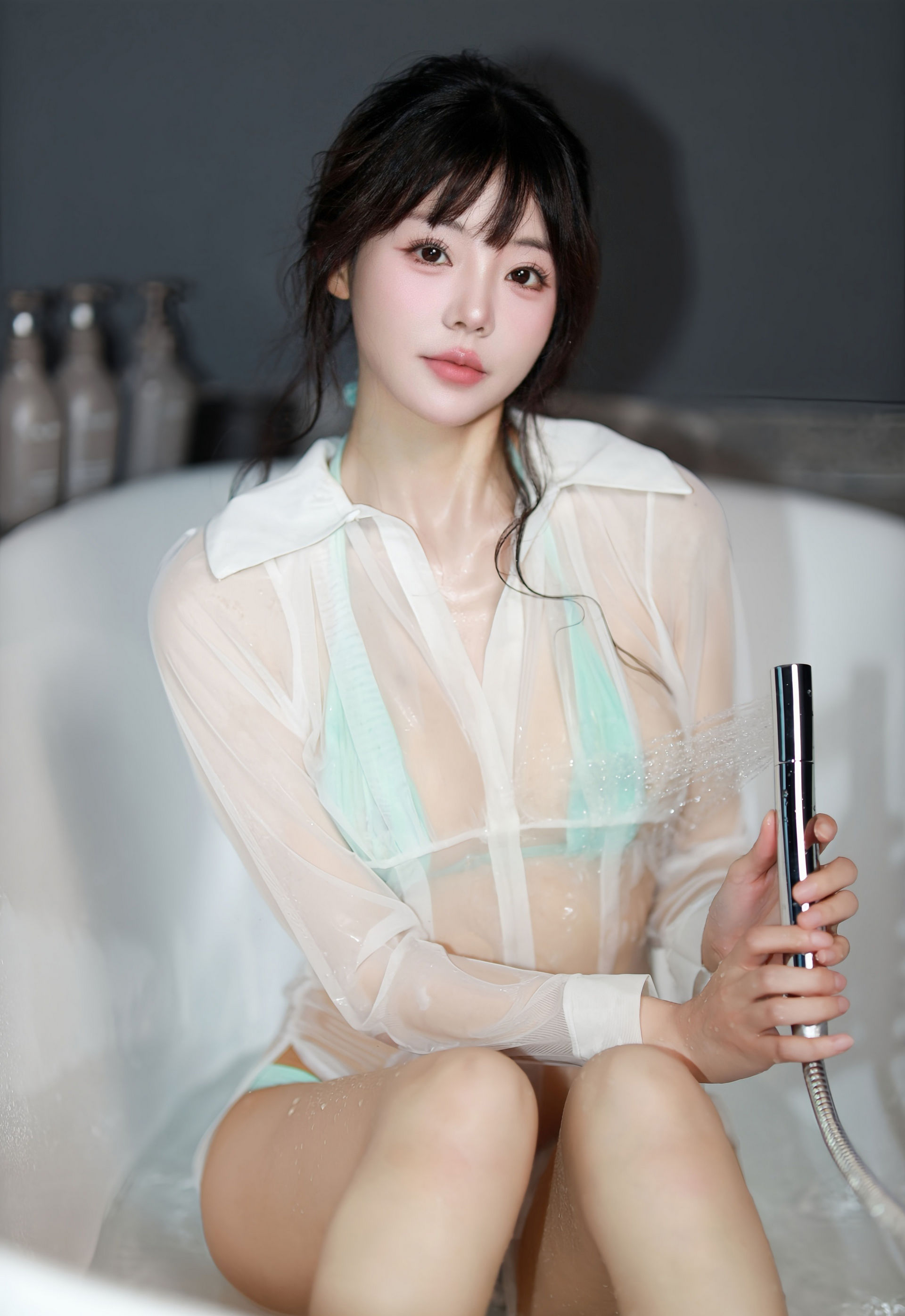 [XiuRen秀人网] 2026.01.05 No.11191 佘贝拉Bella 性感蓝色包臀裙 杭州-大连旅拍写真 [68+1P] 第 20 张
