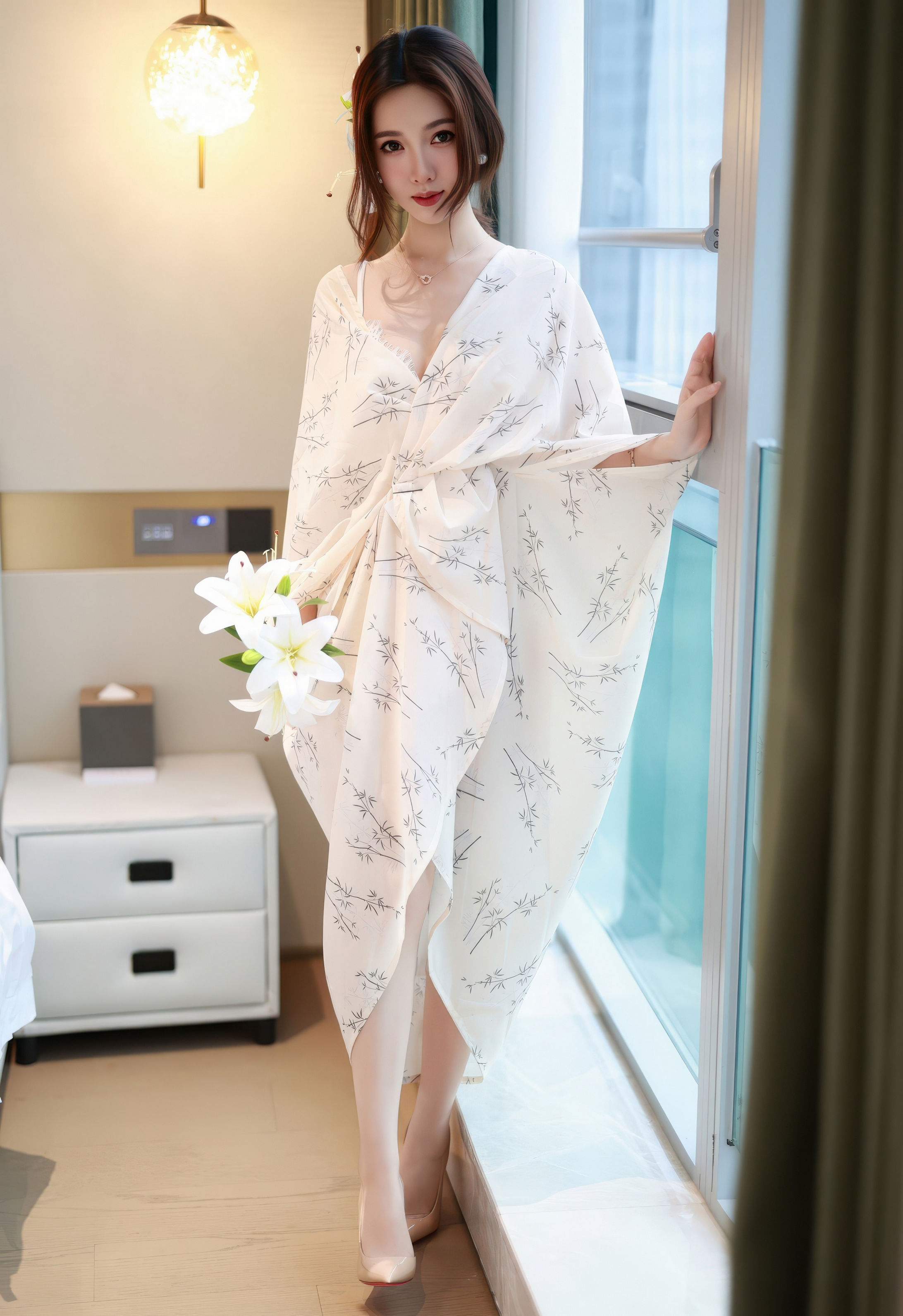 [YOUMI尤蜜荟] 2026.01.22 VOL.1201 Twins-桃桃 白色蕾丝内衣 诱人肉色丝袜 性感写真 [64+1P] 第 64 张