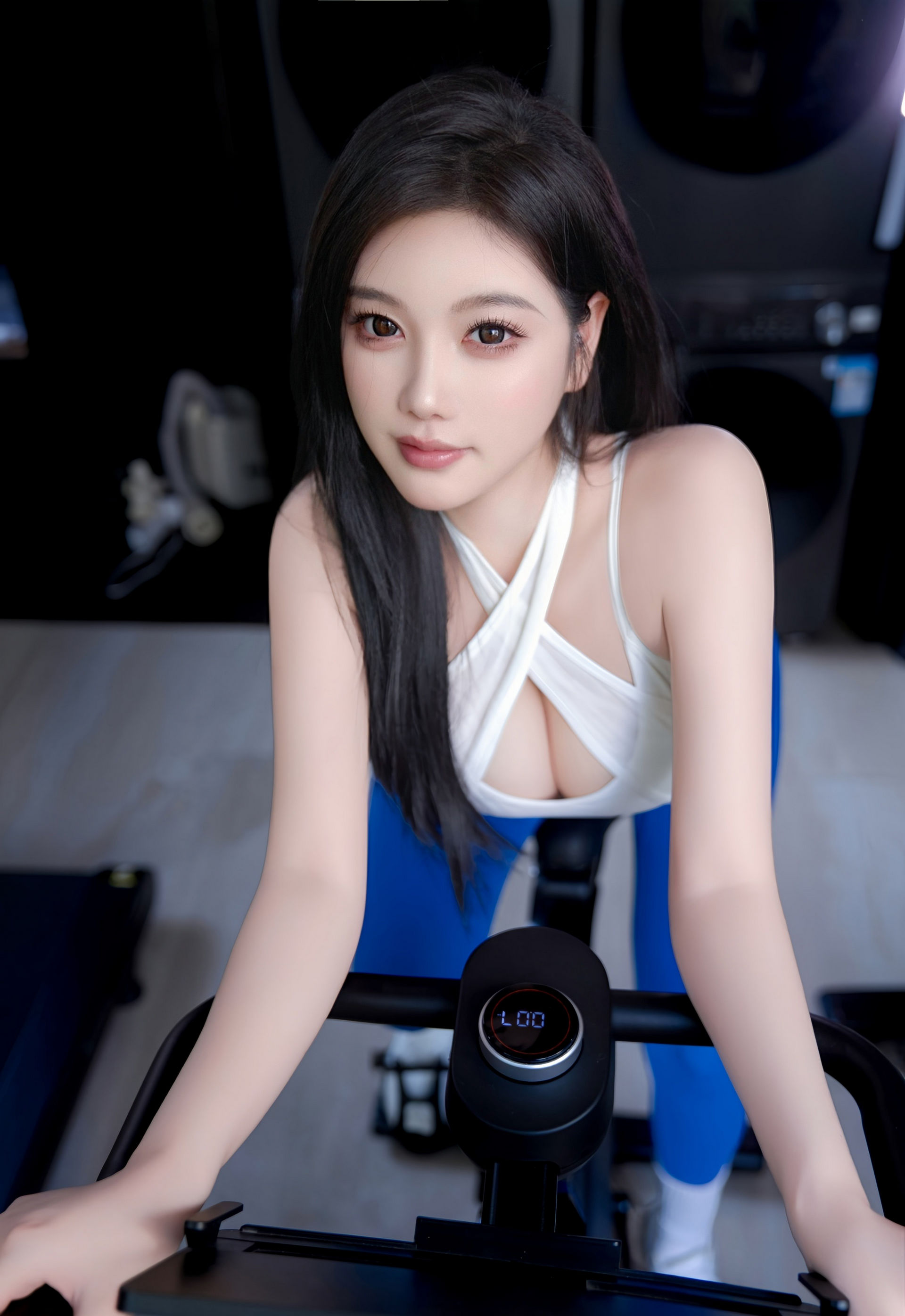 [XiuRen秀人网] 2026.01.28 No.11287 杨晨晨 白色情趣服饰 灰色丝袜 性感写真 [73+1P] 第 60 张