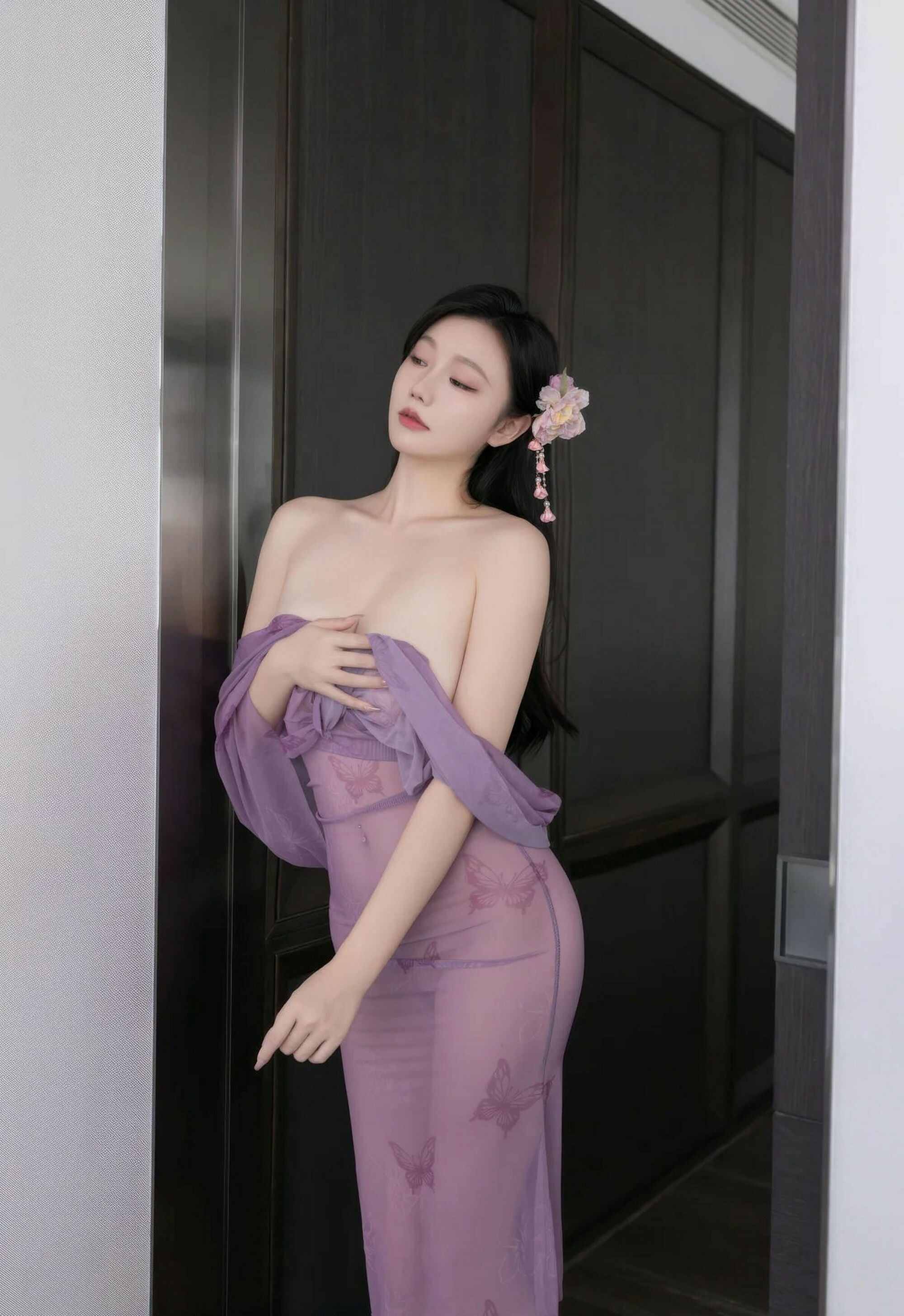 [XiuRen秀人网] 2026.02.03 No.11312 安然anran 紫色连衣裙 诱人肉色丝袜 性感写真 [78+1P] 第 35 张