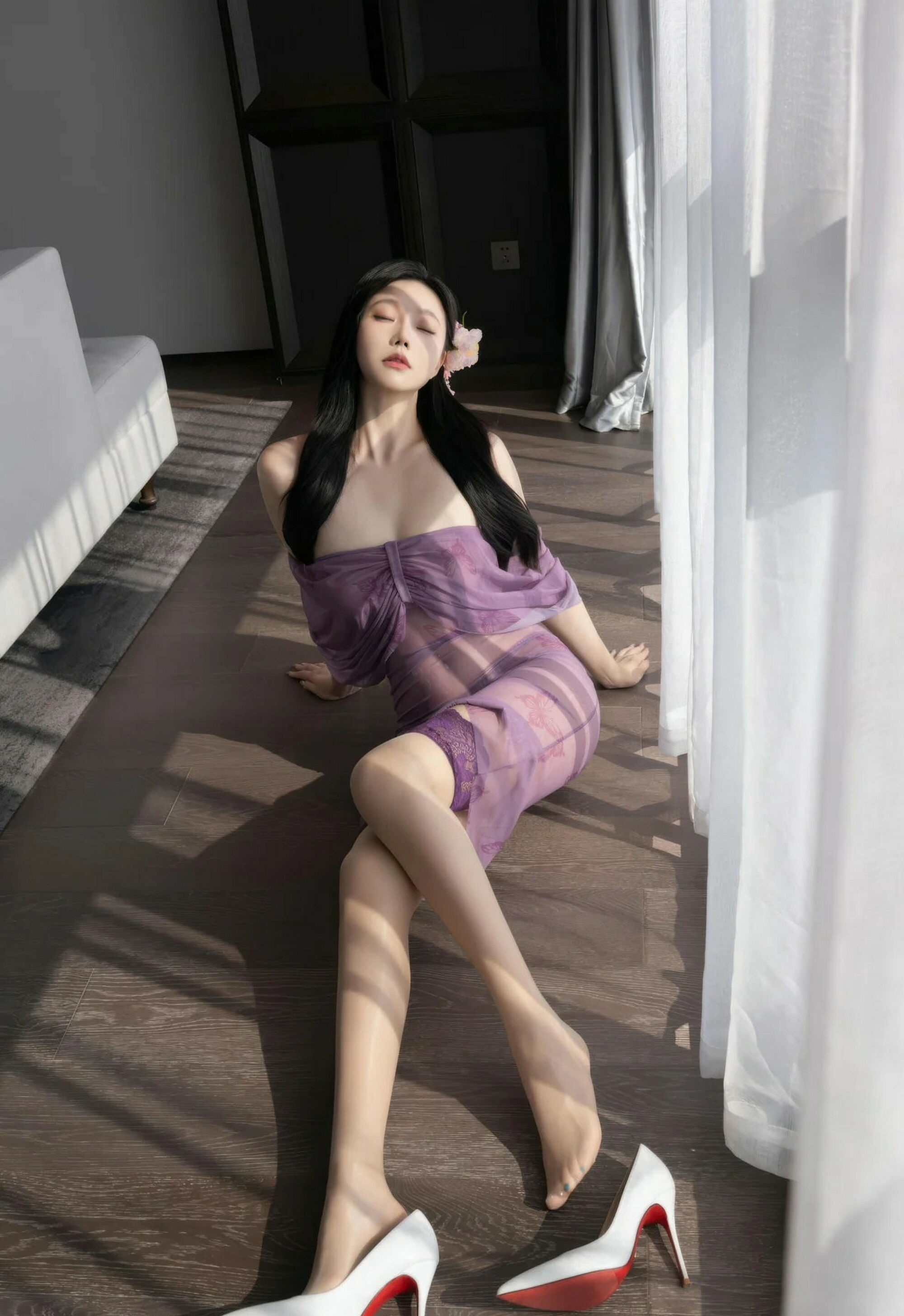 [XiuRen秀人网] 2026.02.03 No.11312 安然anran 紫色连衣裙 诱人肉色丝袜 性感写真 [78+1P] 第 64 张