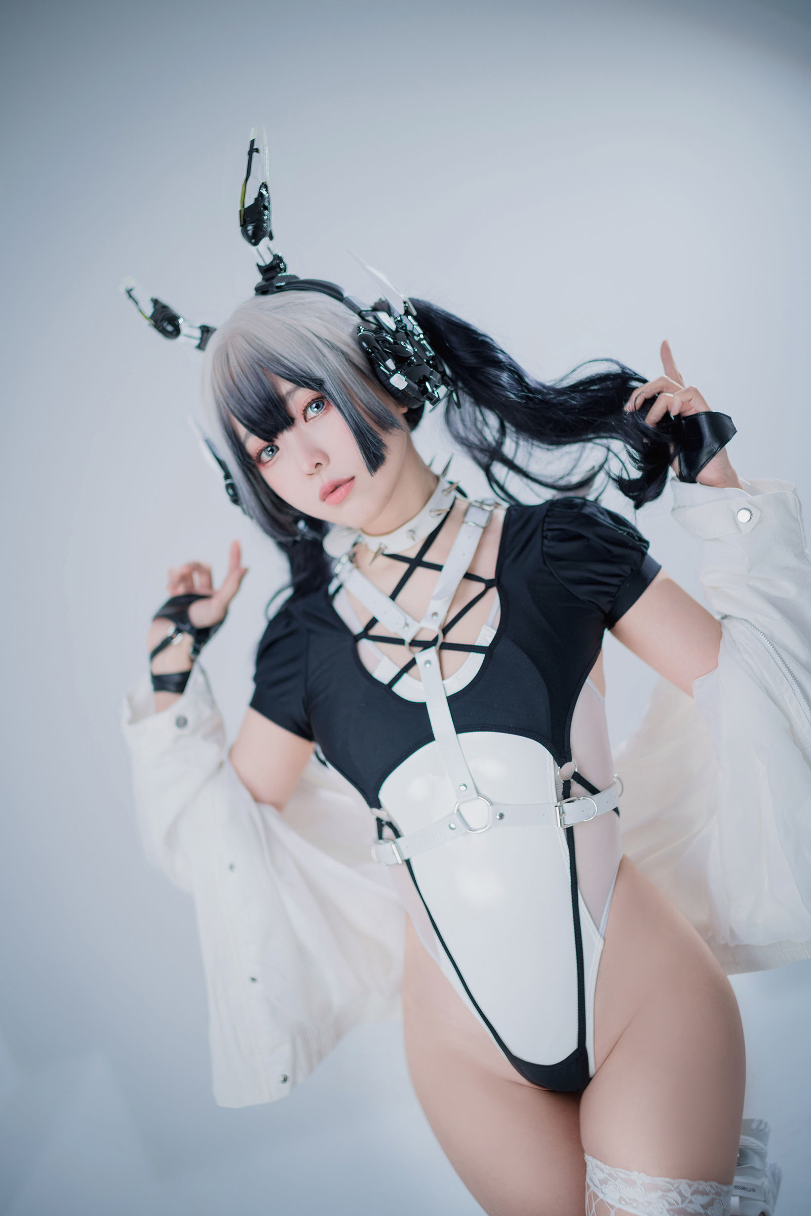 [COSPLAY] Ely_eee(ElyEE子) – Cyber Girl BLANCHE 賽博少女 封面