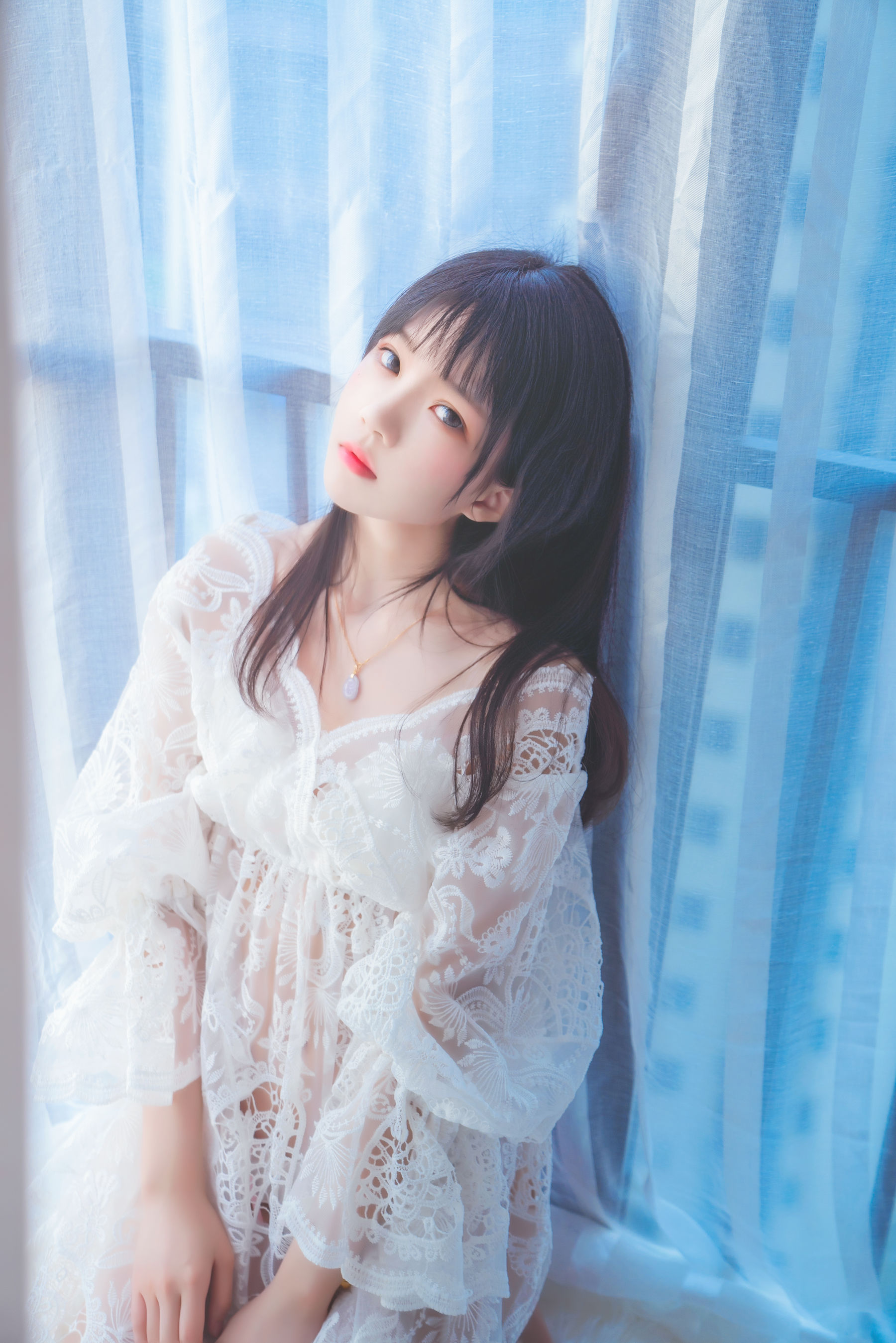 [COSPLAY] 桜桃喵 – 初雪 封面