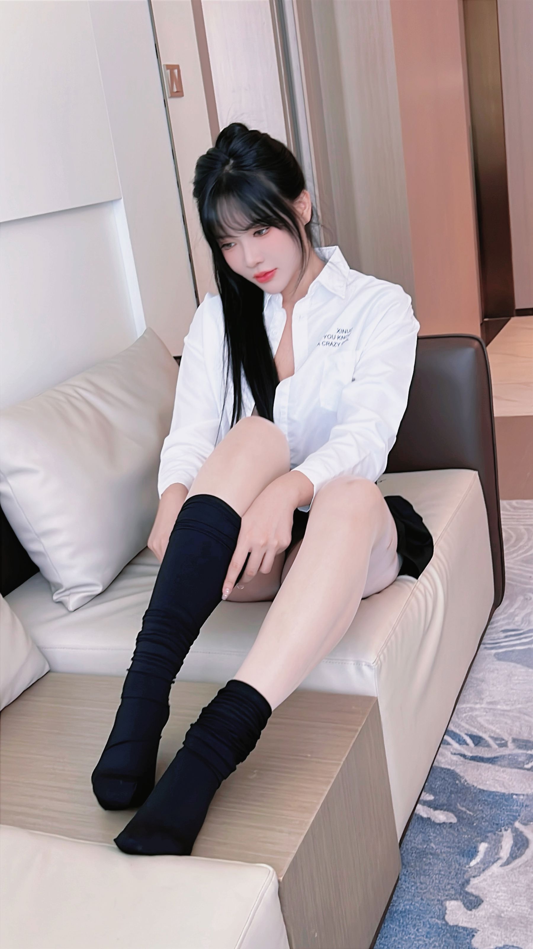 [秀人内购] 娜比 诱人私拍福利 学生装 第 35 张