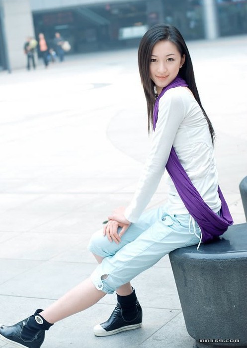 阳光清纯美女校花气质写真 封面