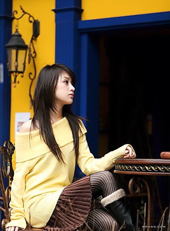 台湾靓丽清新的钢琴美女 封面