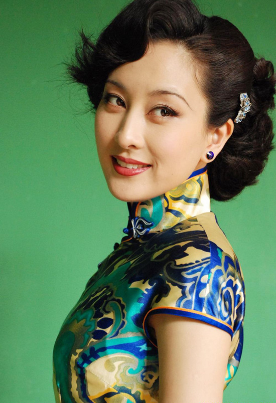 演员马苏的旗袍摄影 封面