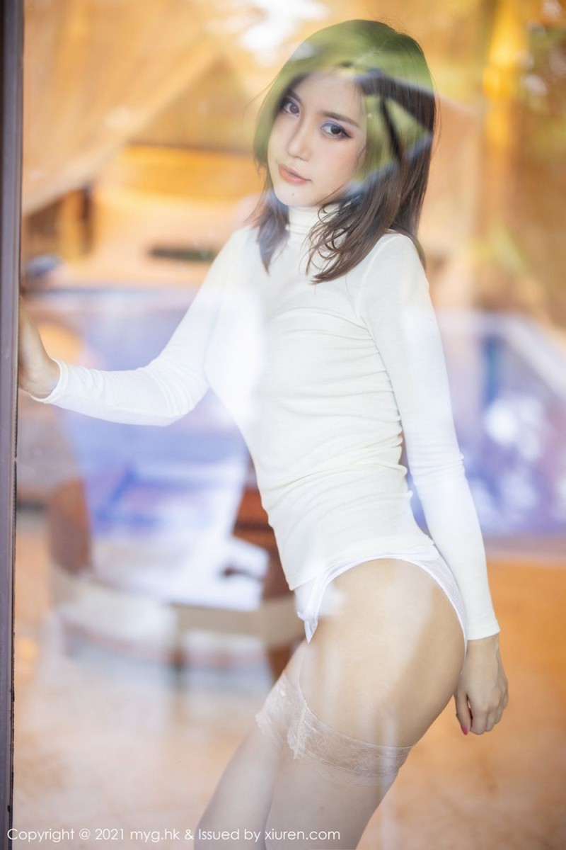 [MyGirl美媛馆] 2021.04.19 VOL.513 绮里嘉Carina 室外泳池性感湿身与蕾丝袜 [65+1P] 第 8 张