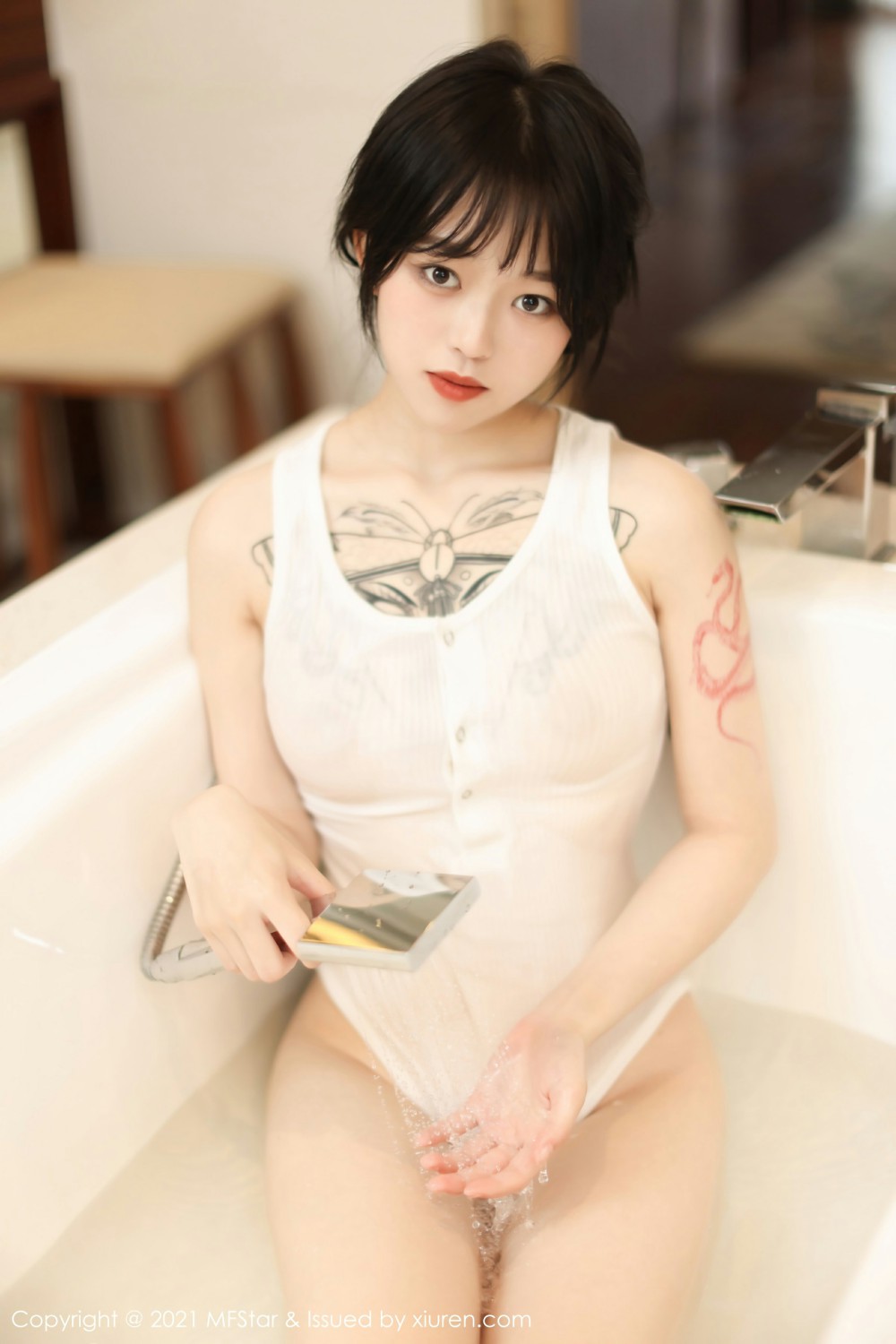 [MFStar模范学院] 2021.05.17 VOL.496 奶瓶子 淋漓湿身的浴室浴缸妩媚 [48+1P] 第 17 张