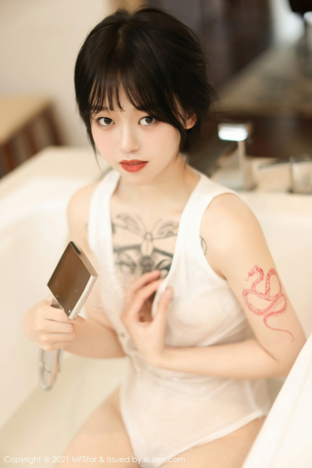 [MFStar模范学院] 2021.05.17 VOL.496 奶瓶子 淋漓湿身的浴室浴缸妩媚 [48+1P] 第 19 张