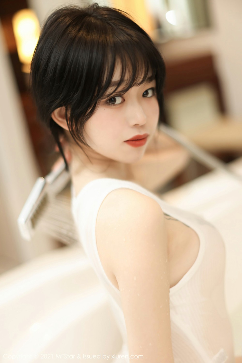 [MFStar模范学院] 2021.05.17 VOL.496 奶瓶子 淋漓湿身的浴室浴缸妩媚 [48+1P] 第 5 张